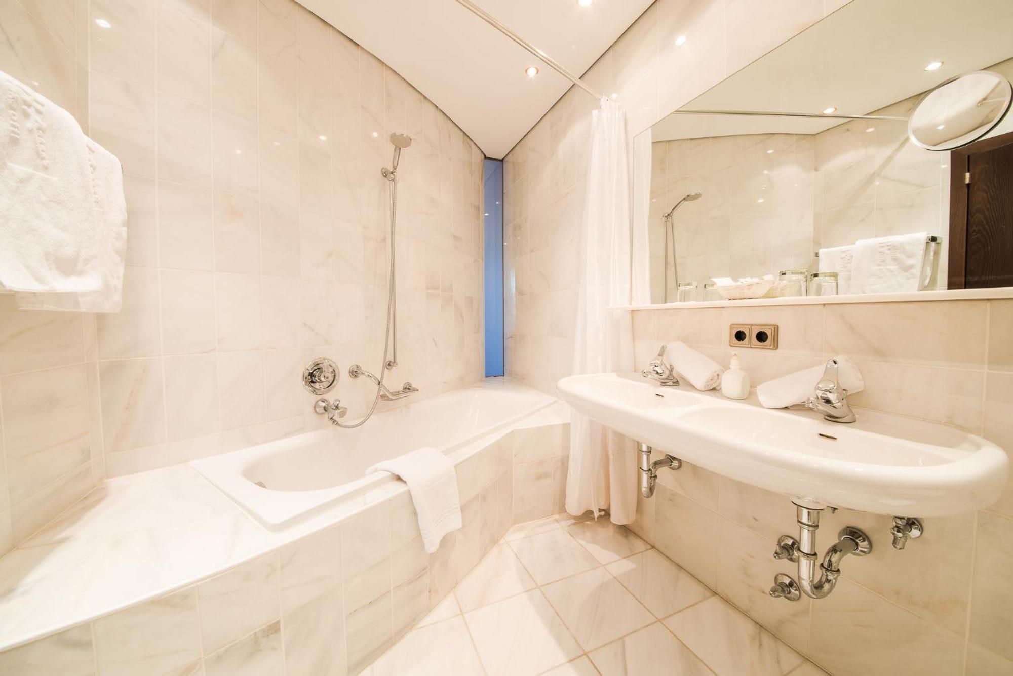 Superior Single Room photo 3