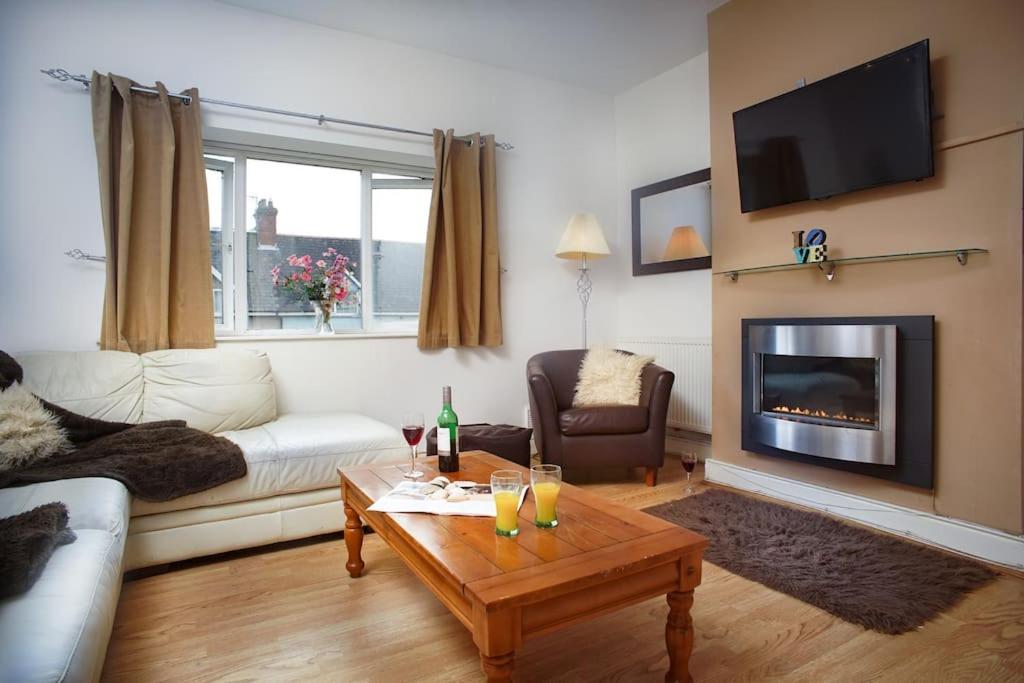 Three-Bedroom House photo 1