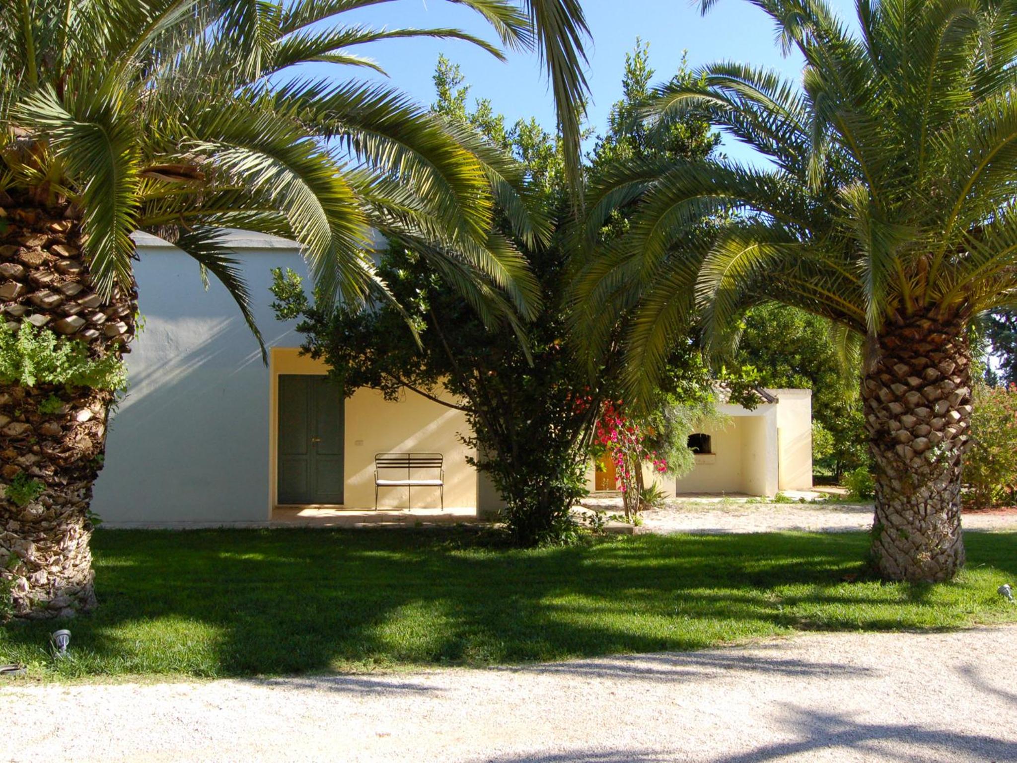 Studio (2 Adults) - Photo 3