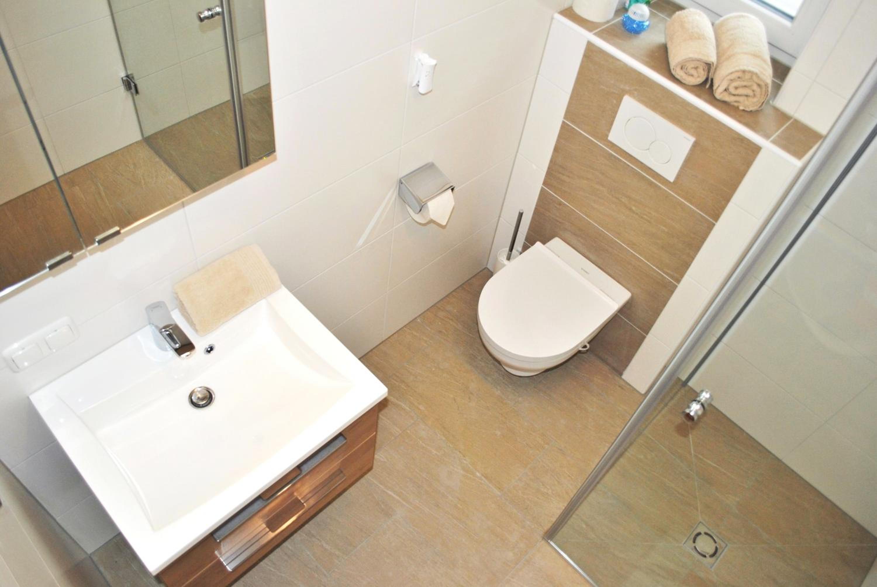 Apartment - Ground Floor photo 2
