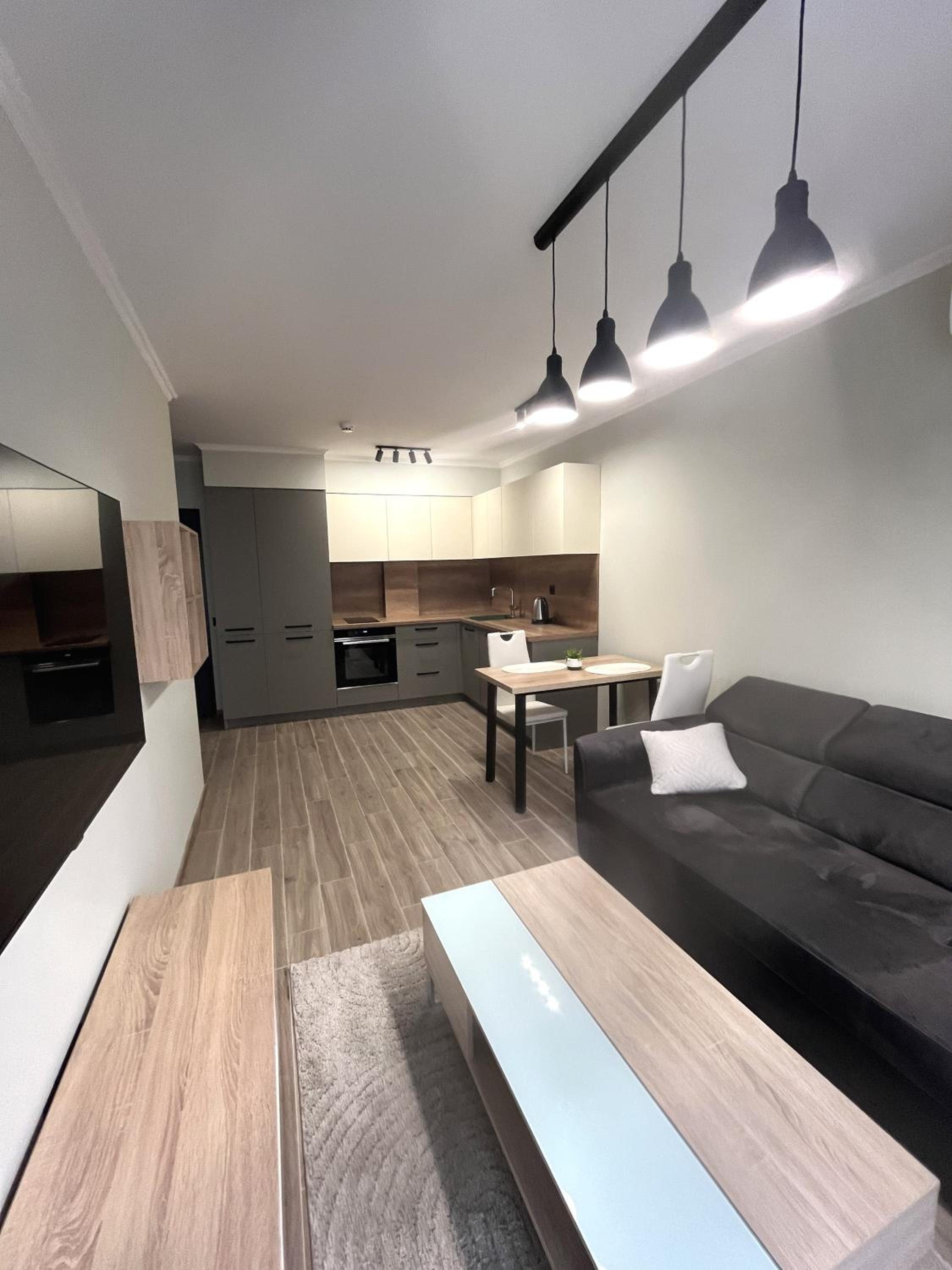 One-Bedroom Apartment photo 1