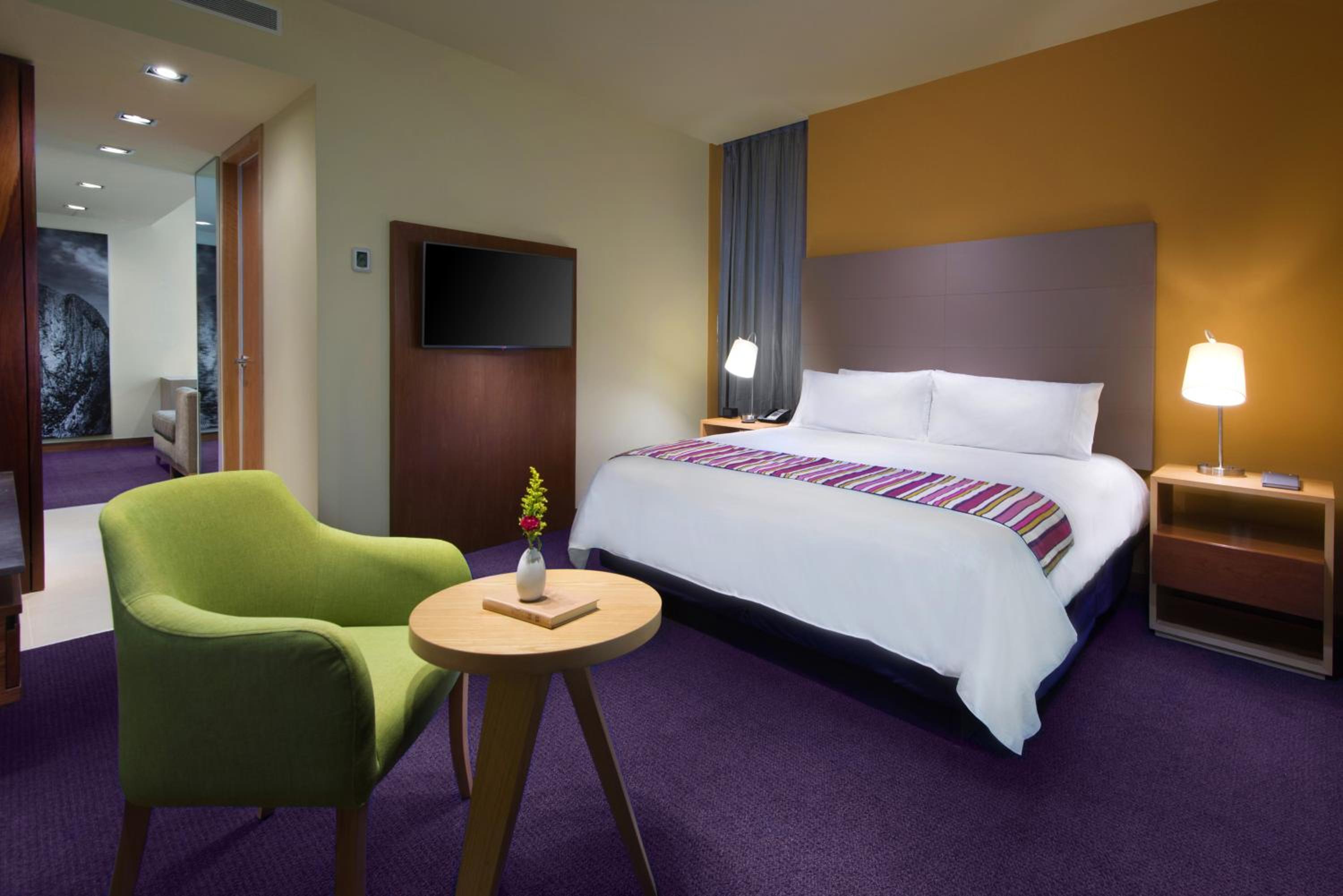 Junior King Suite
