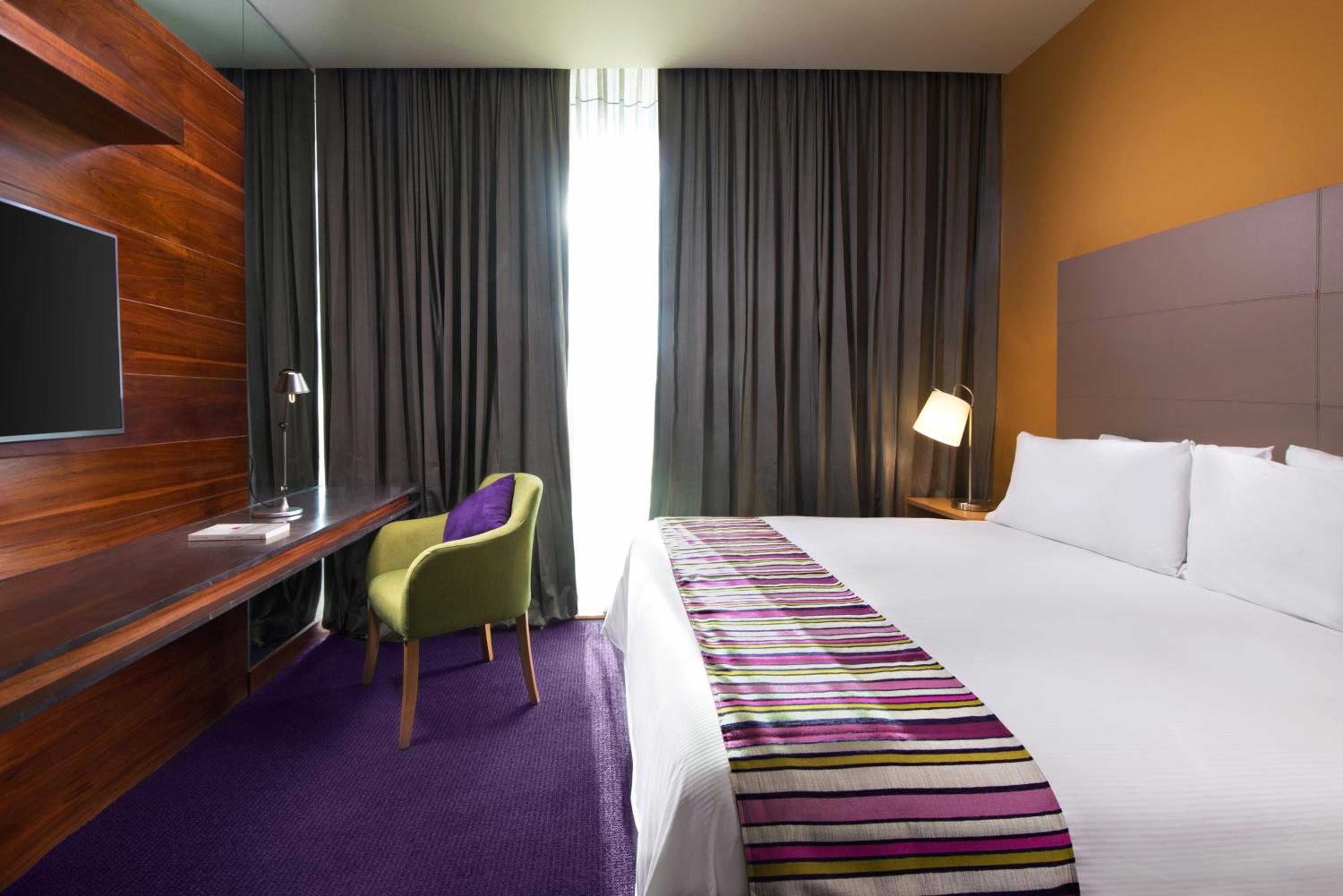 Premium King Room