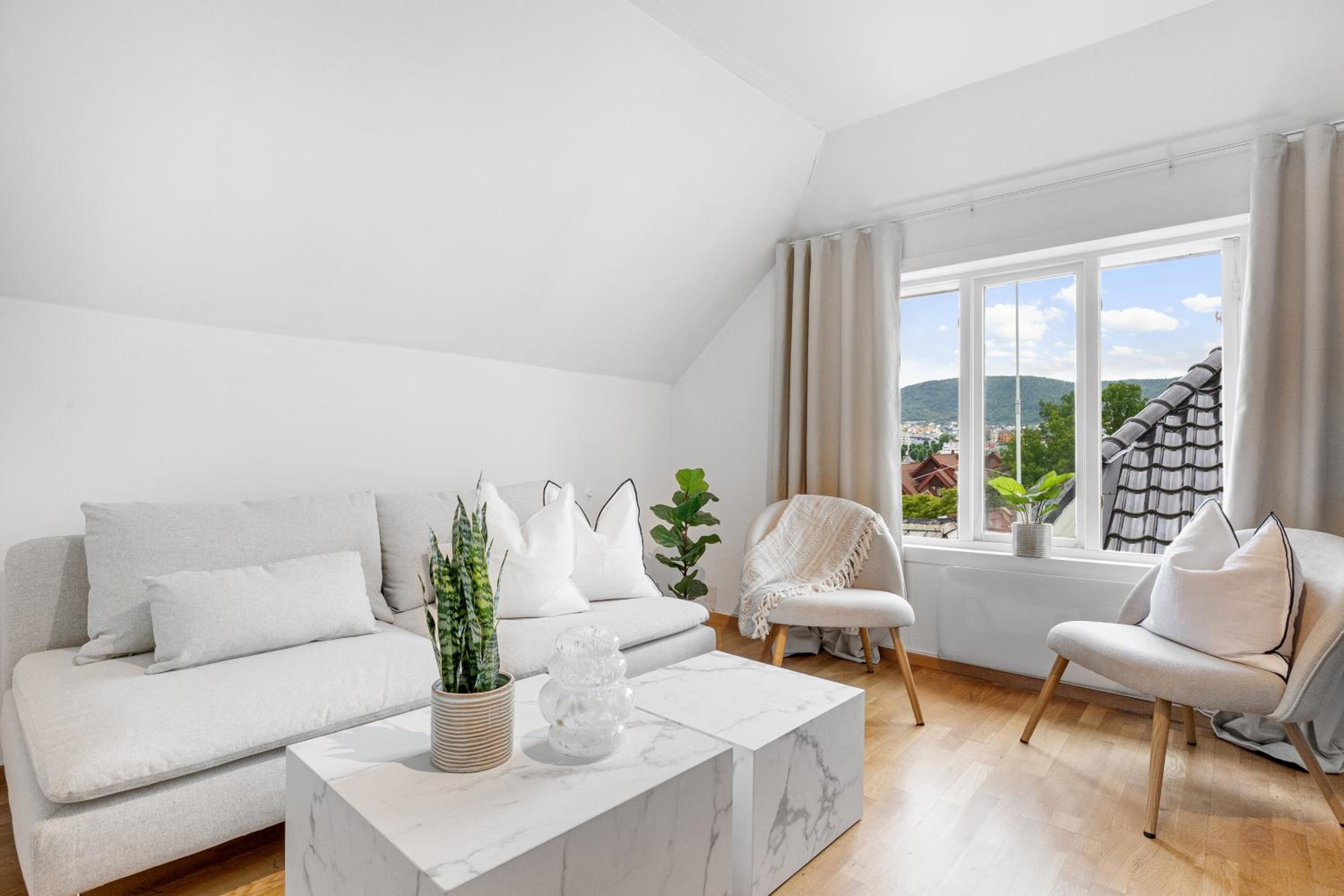 Two-Bedroom Apartment with City View photo 1