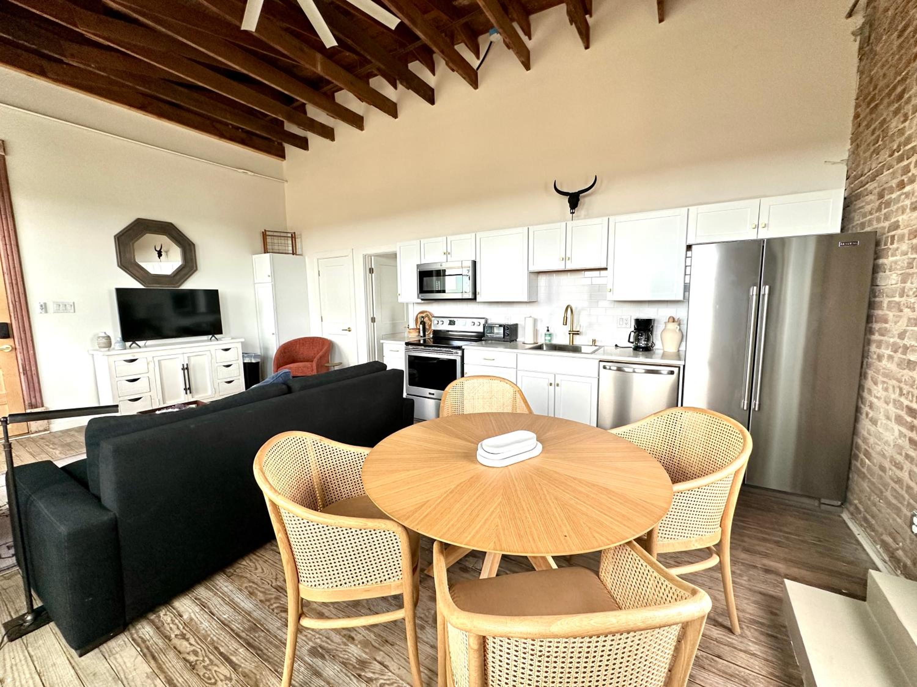 Suite with City View photo 3
