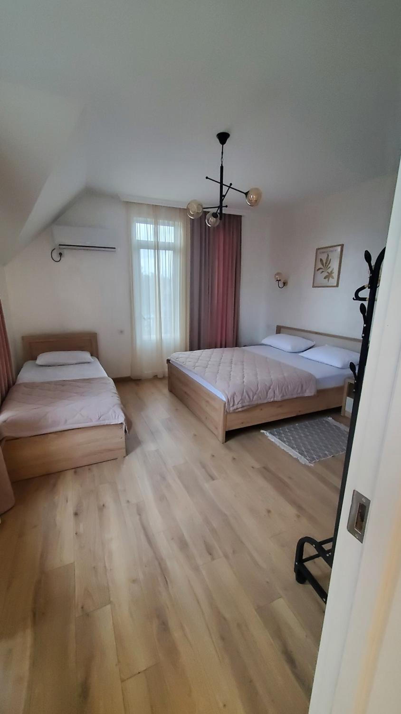 Studio Apartment With Balcony photo 3