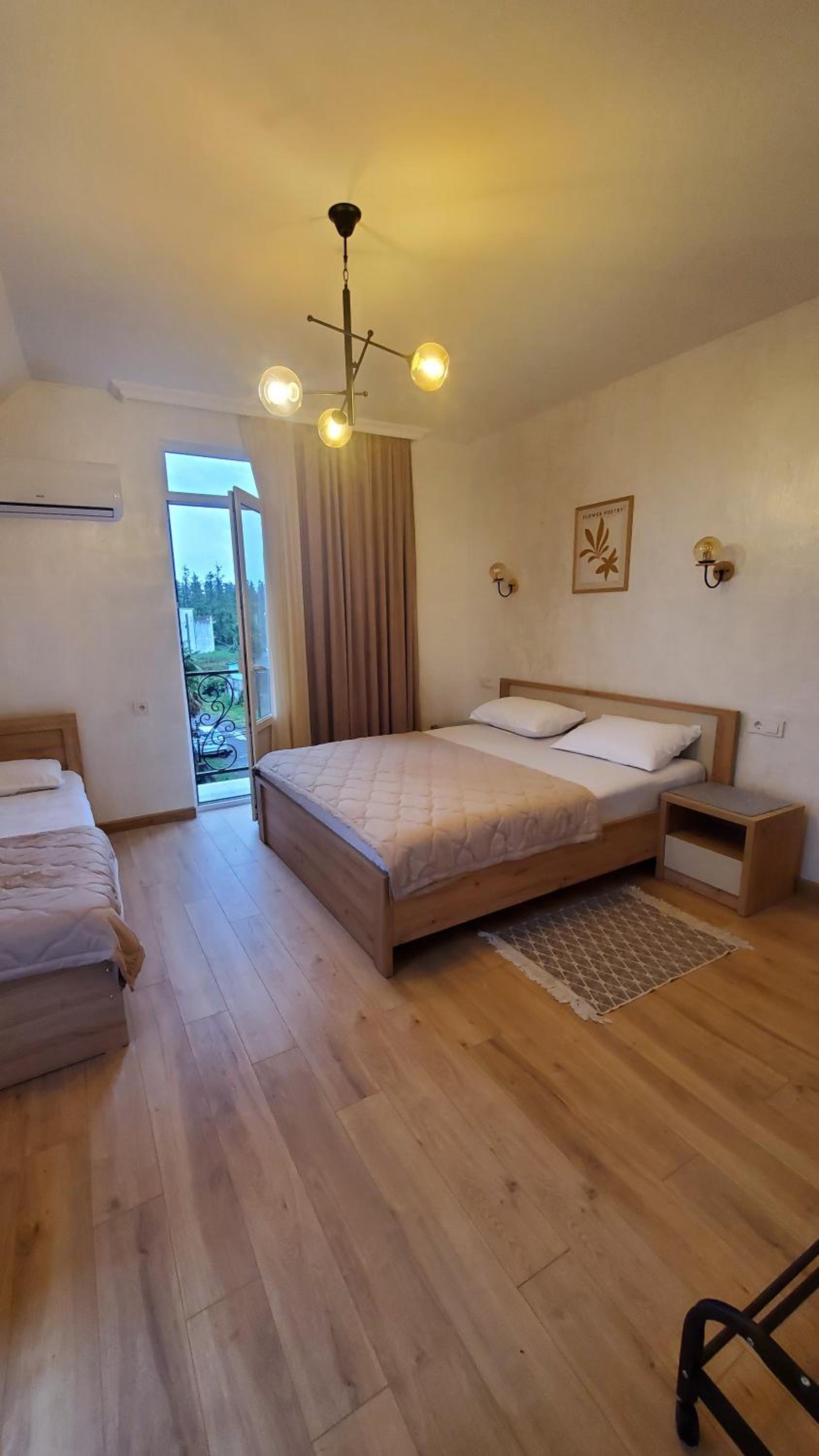 Studio Apartment With Balcony photo 2