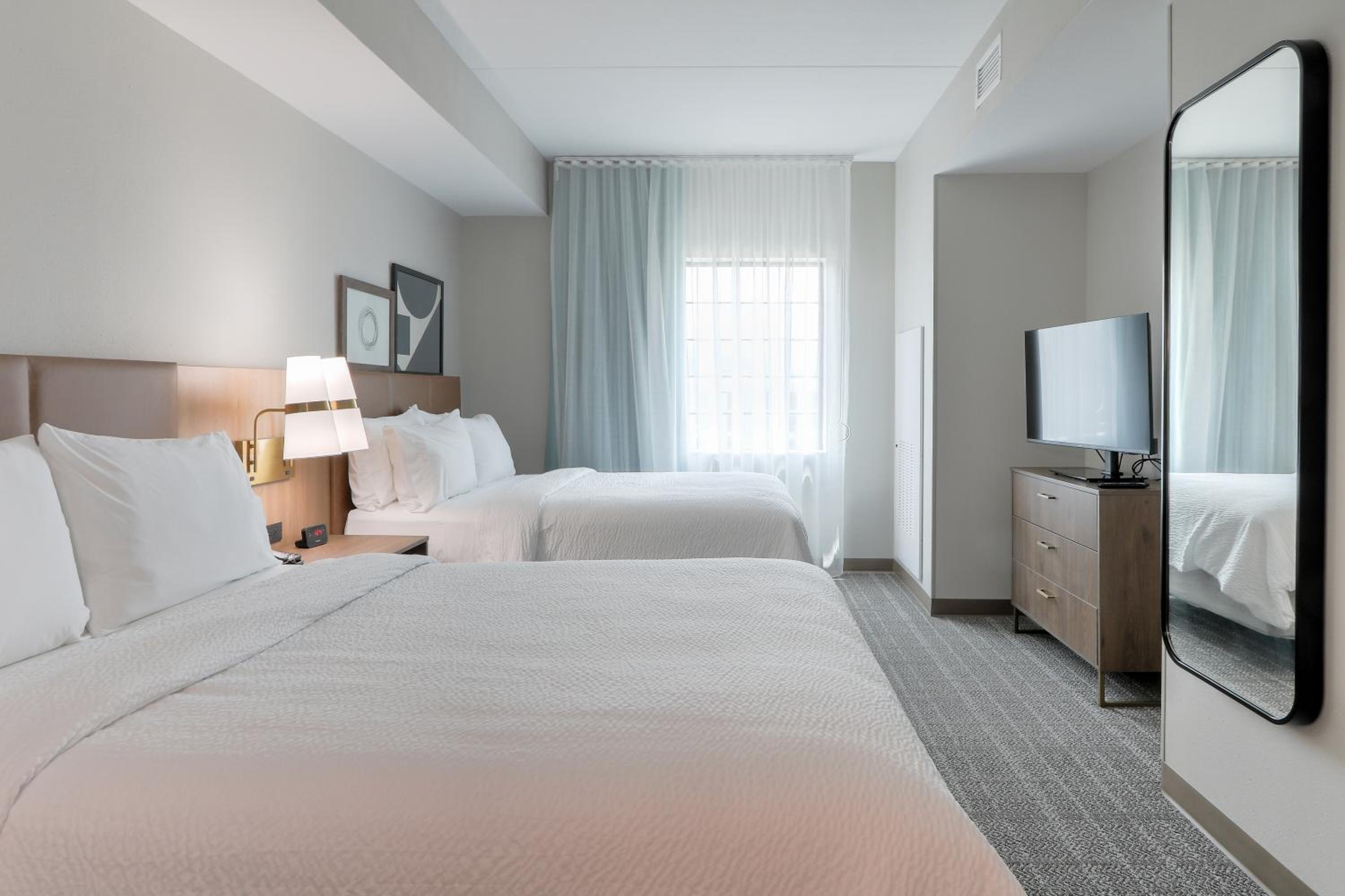 One-Bedroom Suite with Two Queen Beds - Photo 3