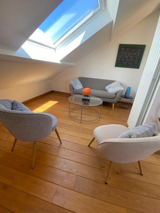 Three-Bedroom House photo 2