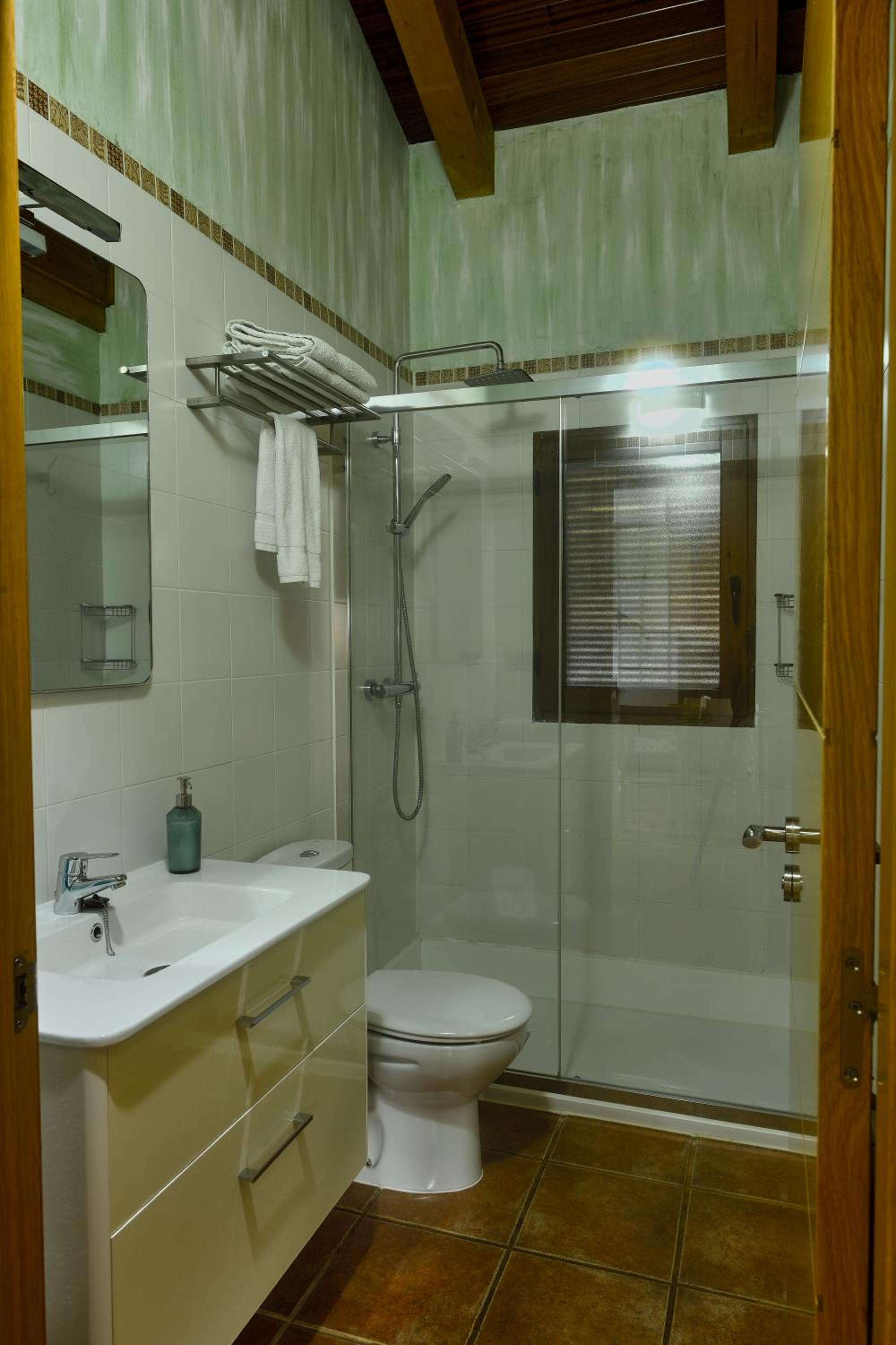 One-Bedroom House photo 2