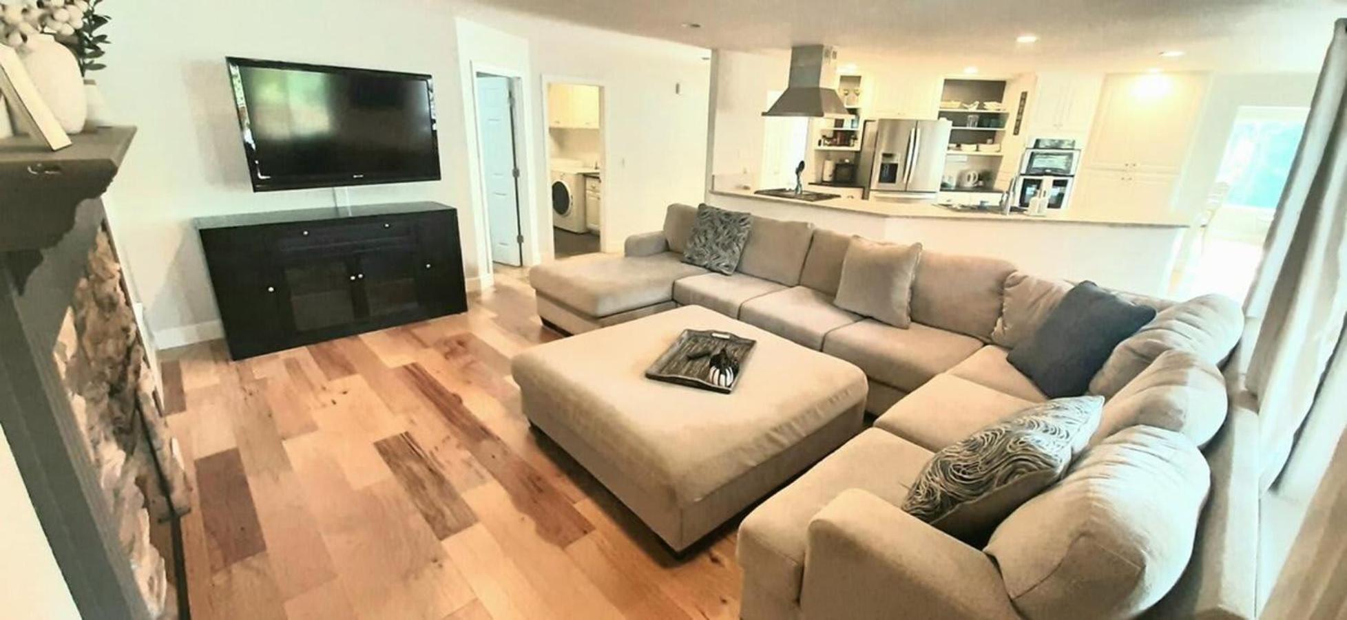 Four-Bedroom House photo 3