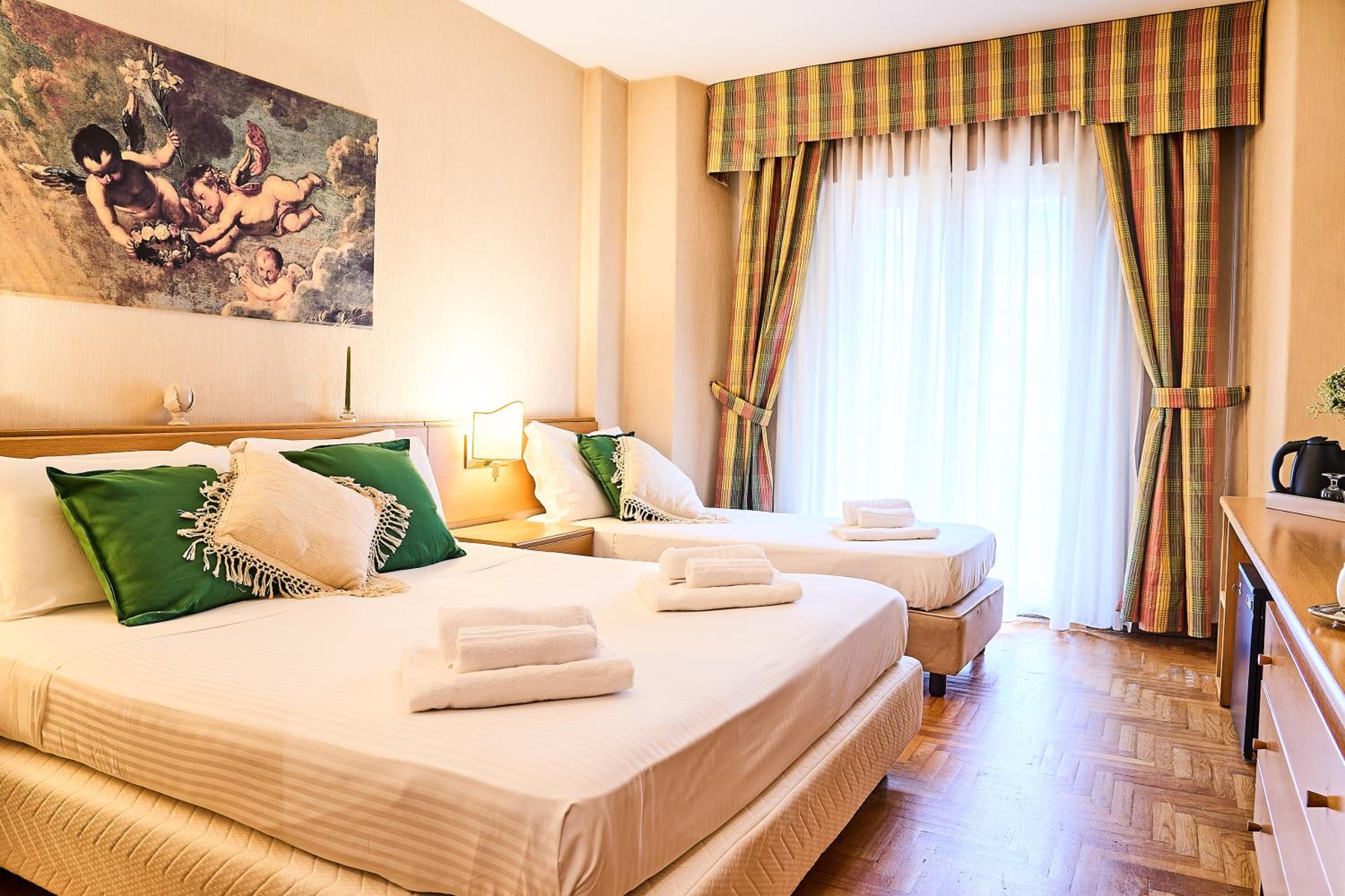 Deluxe Triple Room