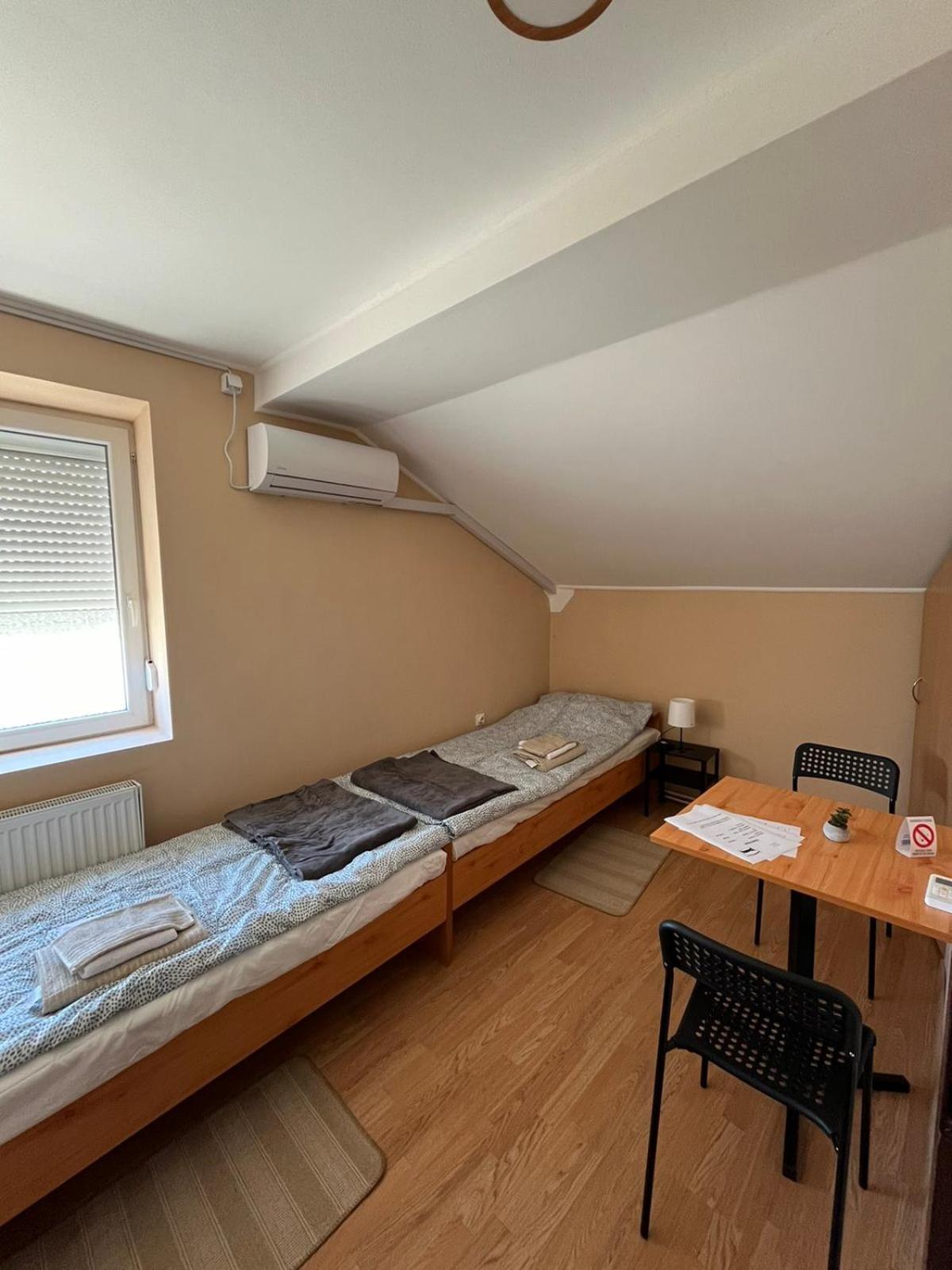 Twin Room photo 1