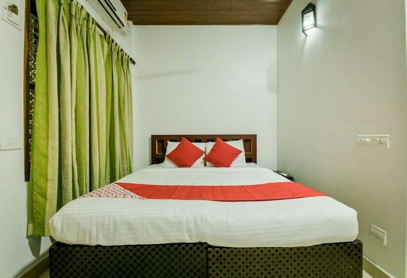 Budget Twin Room photo 1