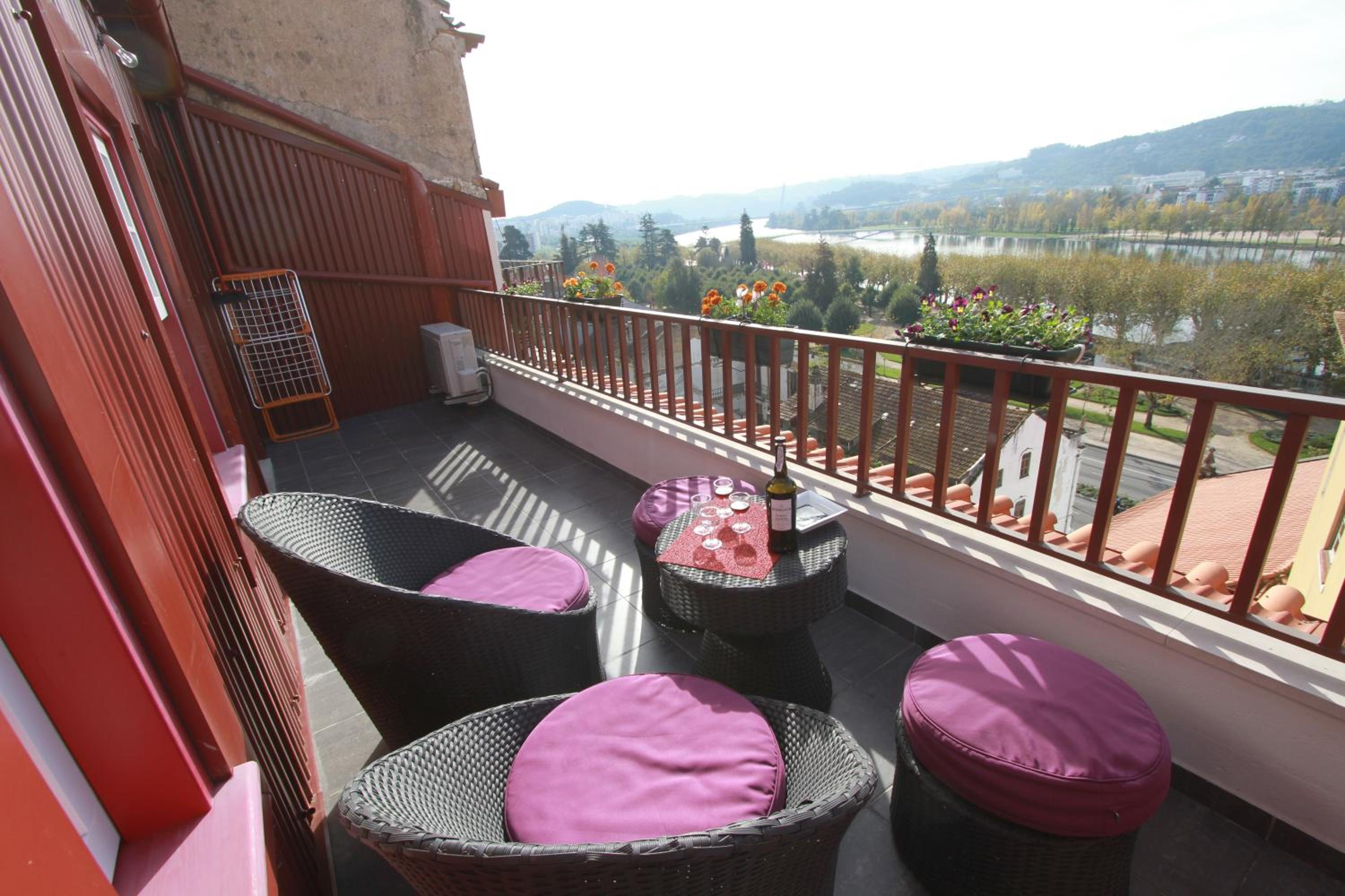 Apartment with Balcony - Photo 14