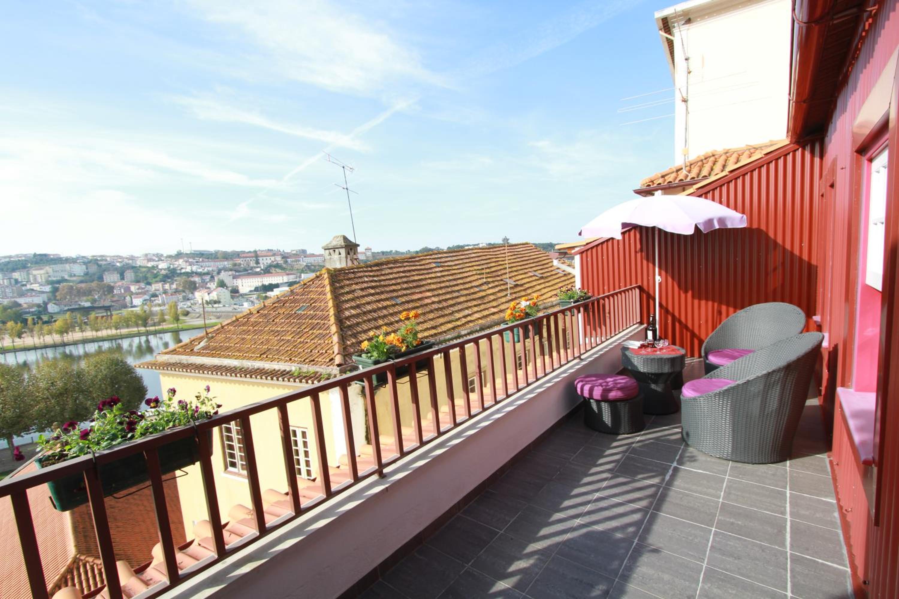 Apartment with Balcony - Photo 27