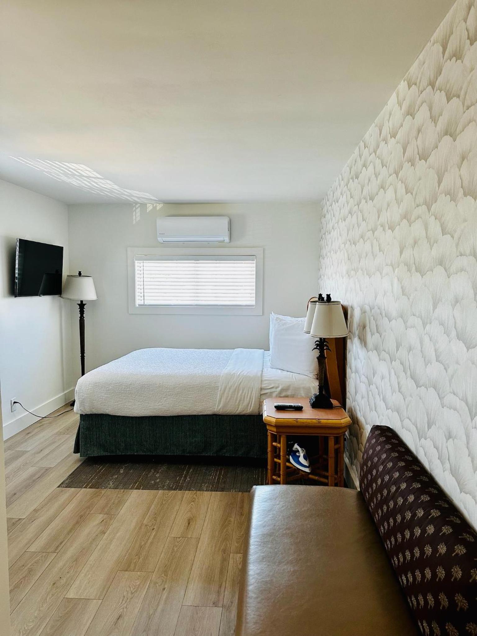 Queen Room - Photo 2