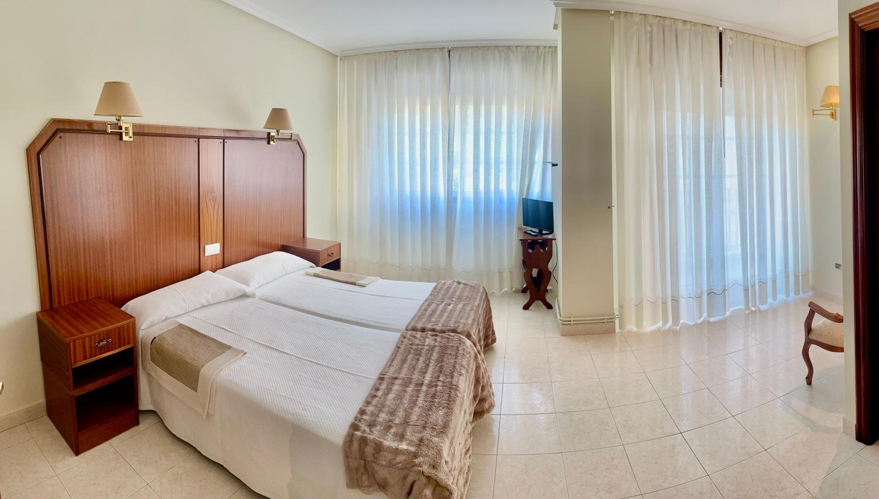 Double Room with Balcony photo 3