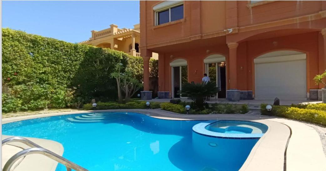 Villa photo 1