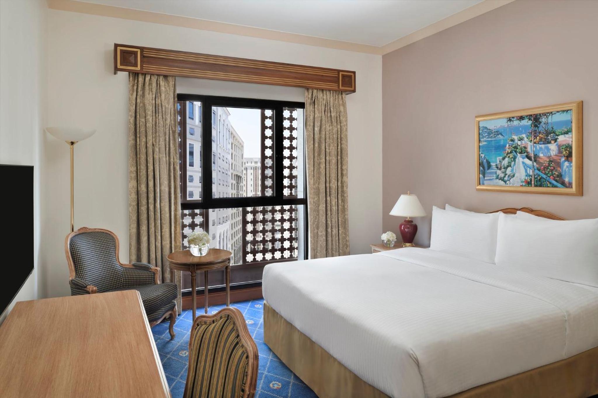 Two-Bedroom Diplomatic Luxury Suite - Photo 4
