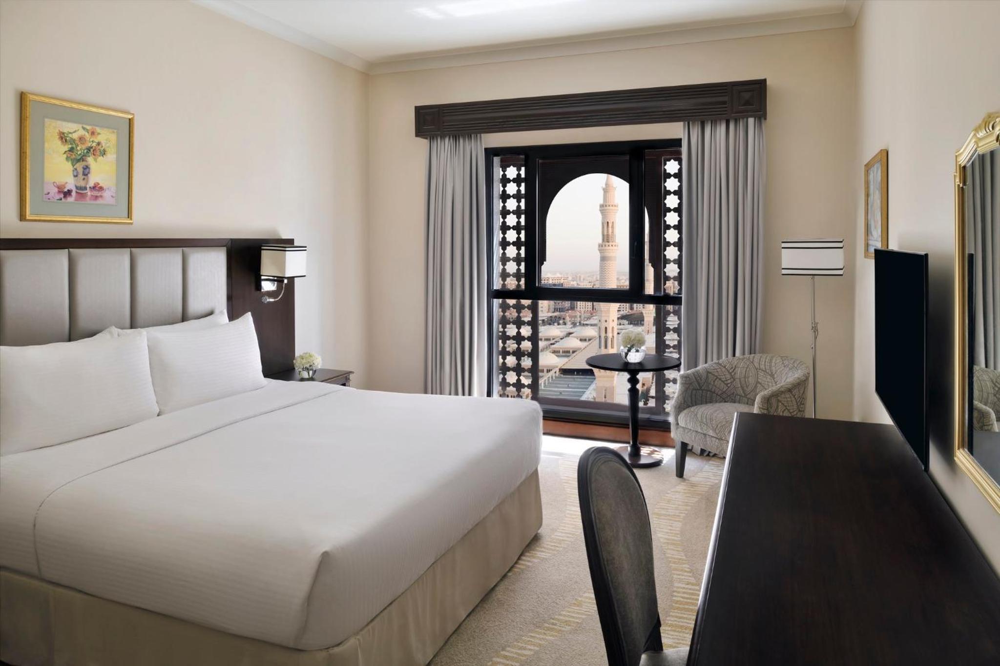 Executive Two-Bedroom Suite with Haram View - Photo 1