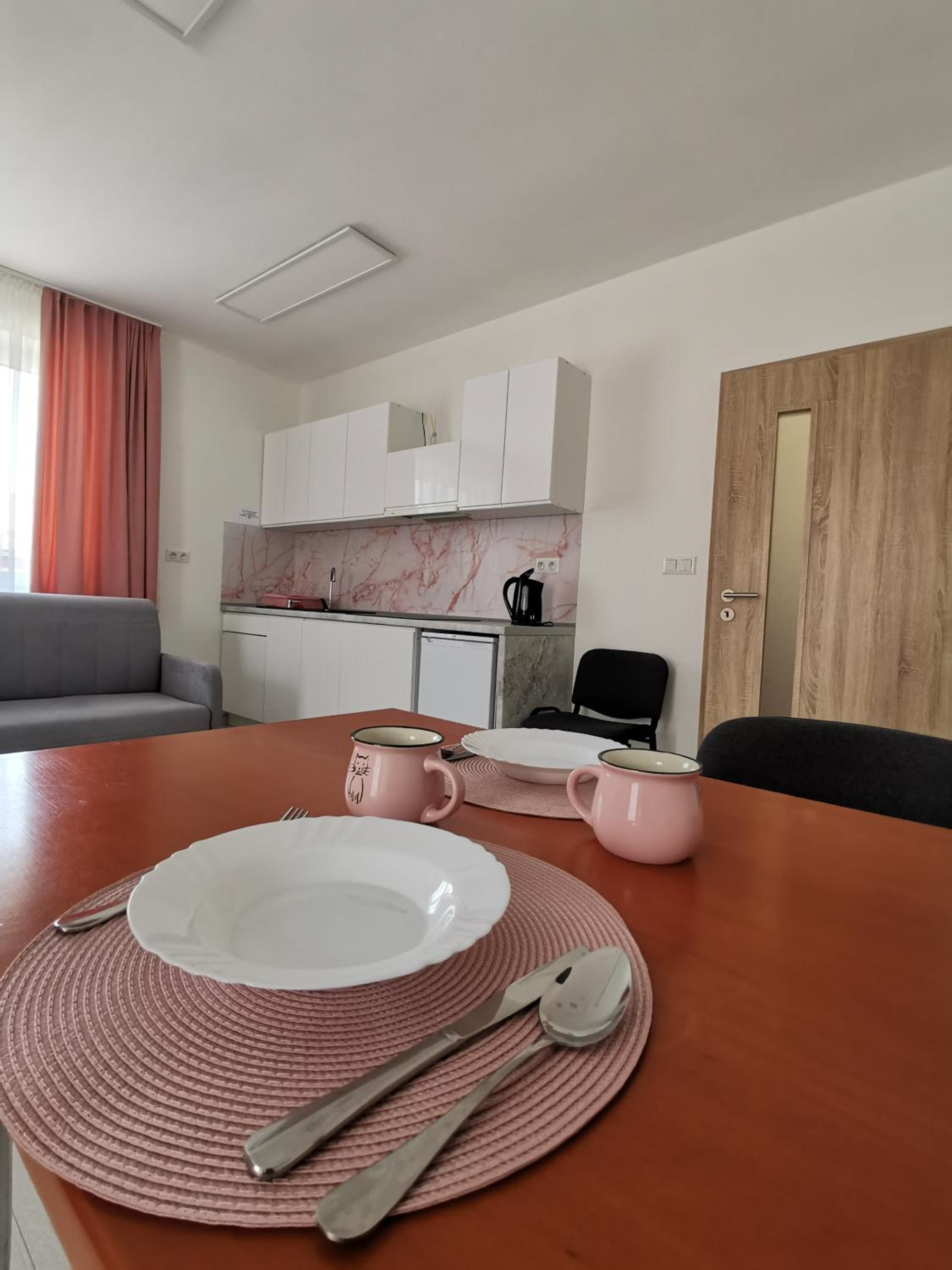 Apartment with Balcony - Photo 3