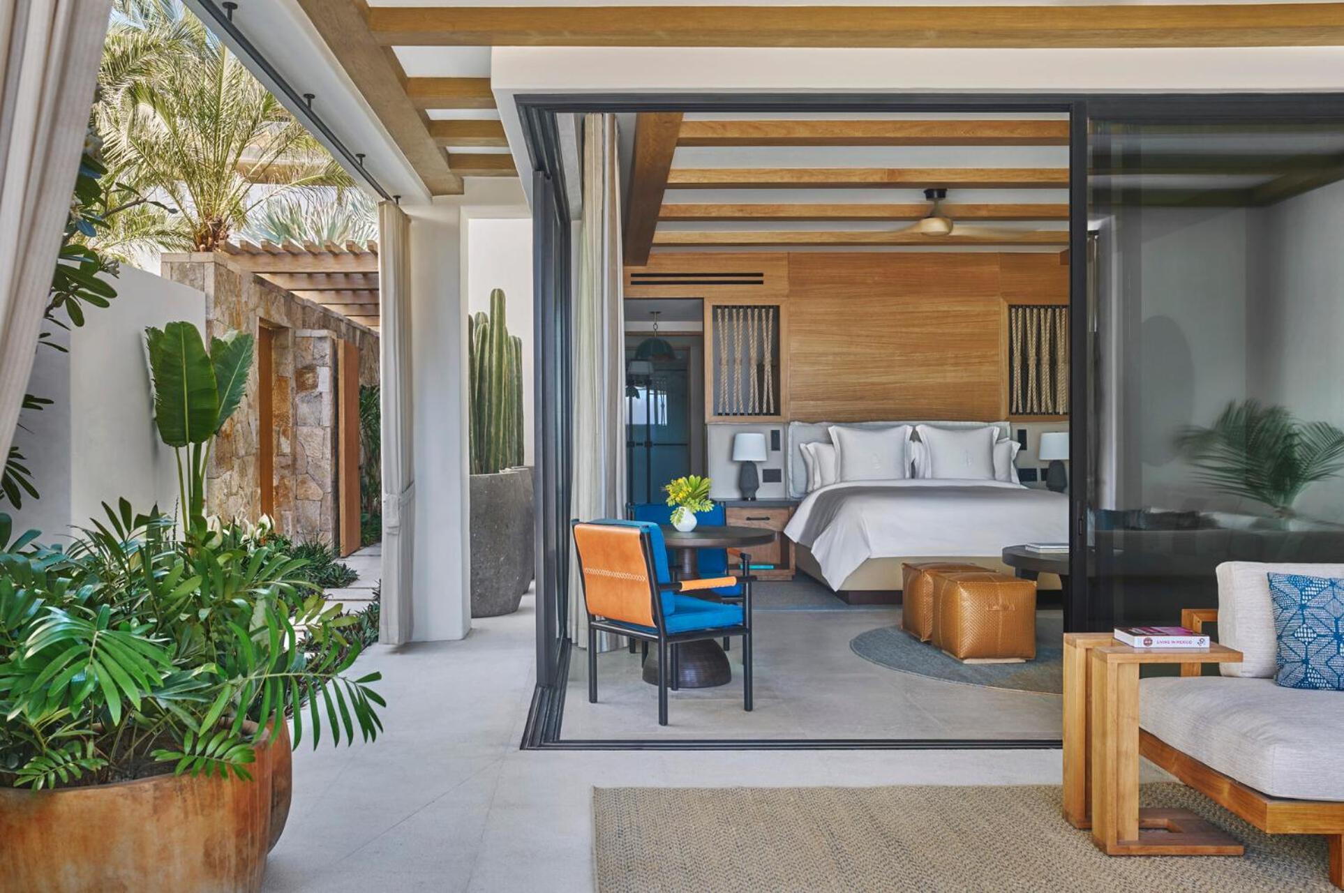Oceanfront Casita King With Plunge Pool