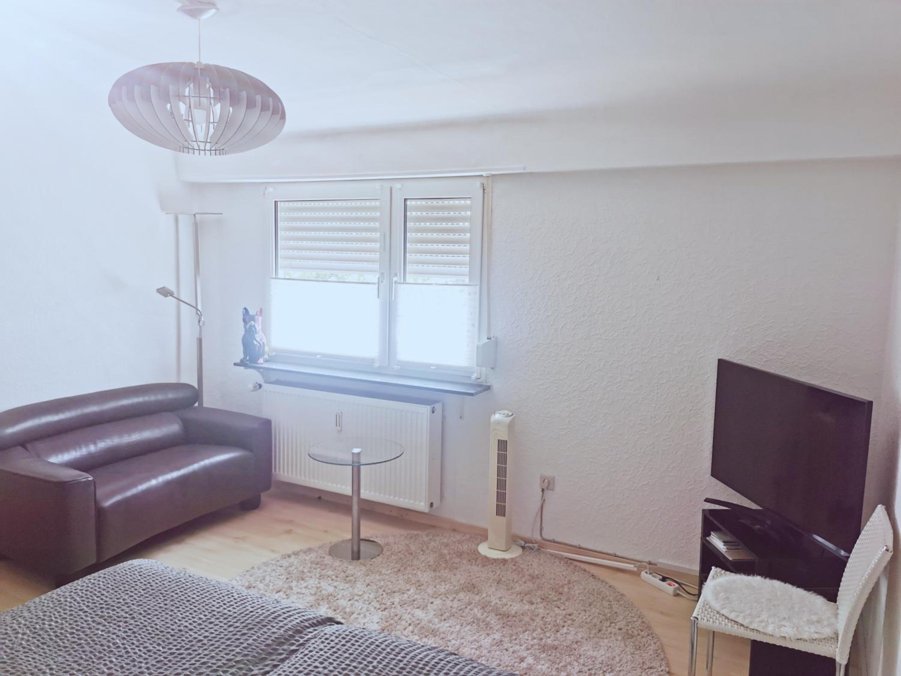 One-Bedroom Apartment - Photo 2