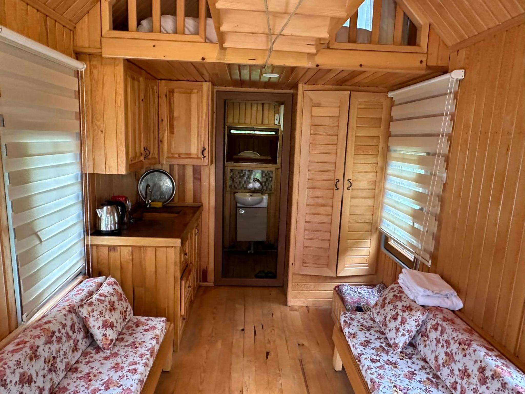 Deluxe Bungalow with Sea View - Photo 8