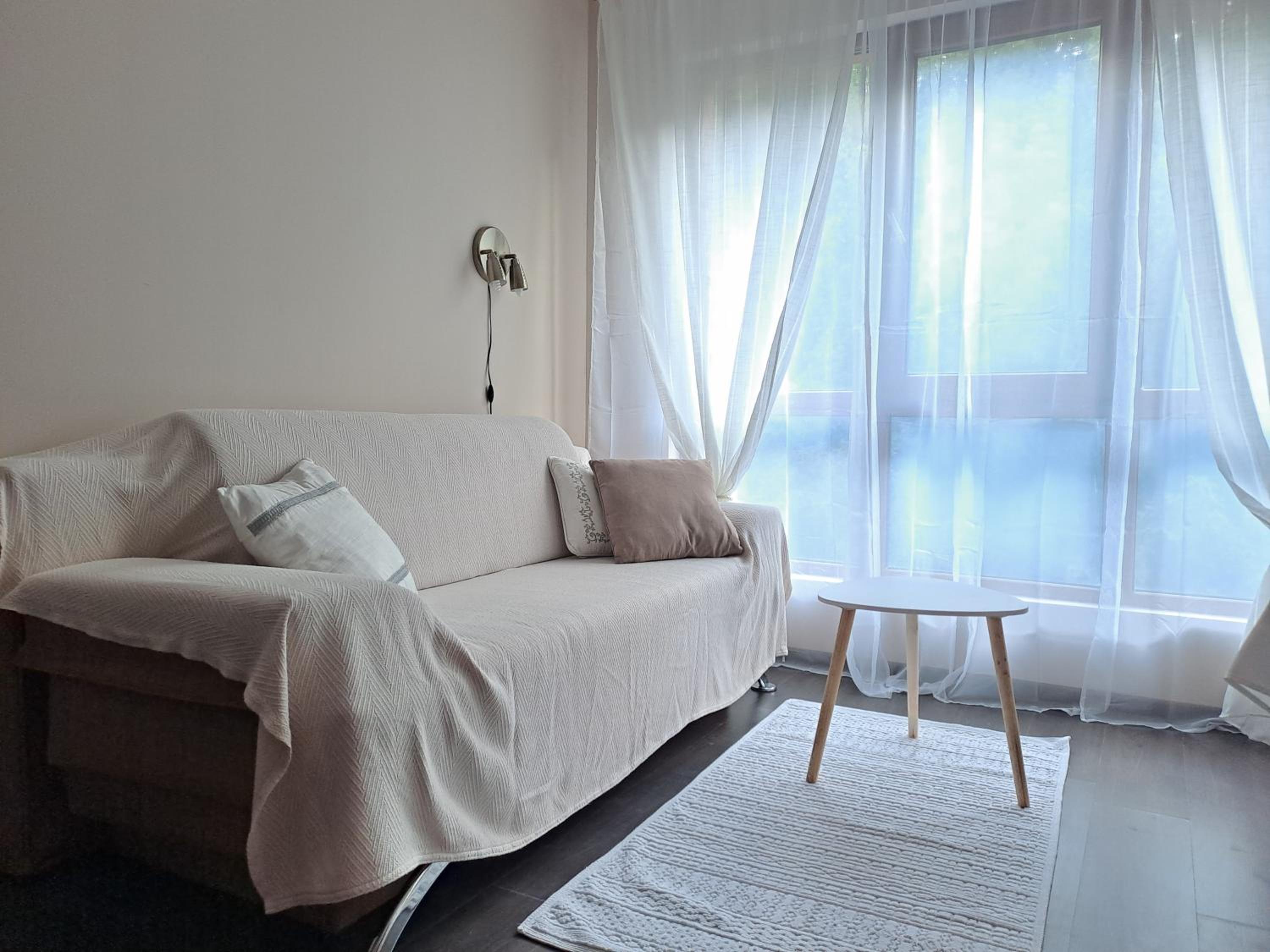 One-Bedroom Deluxe Apartment photo 1