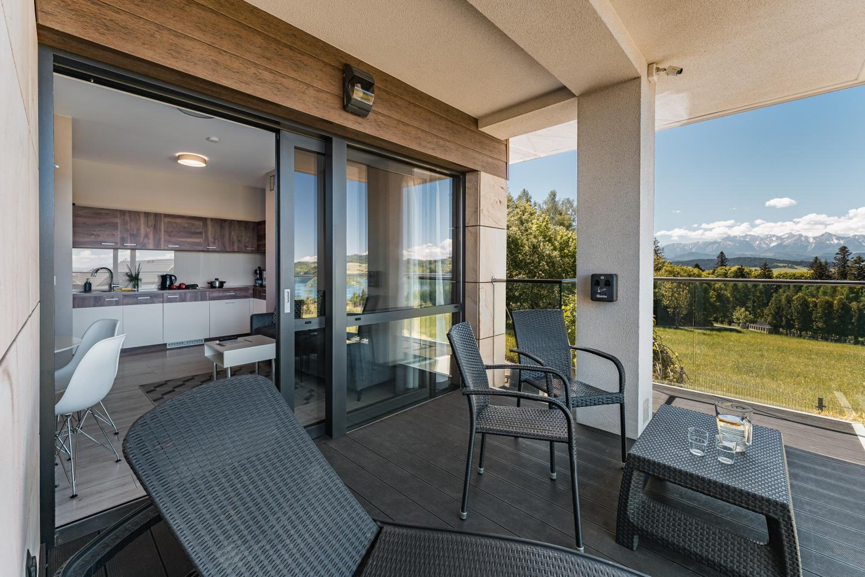 Apartment with Terrace photo 3