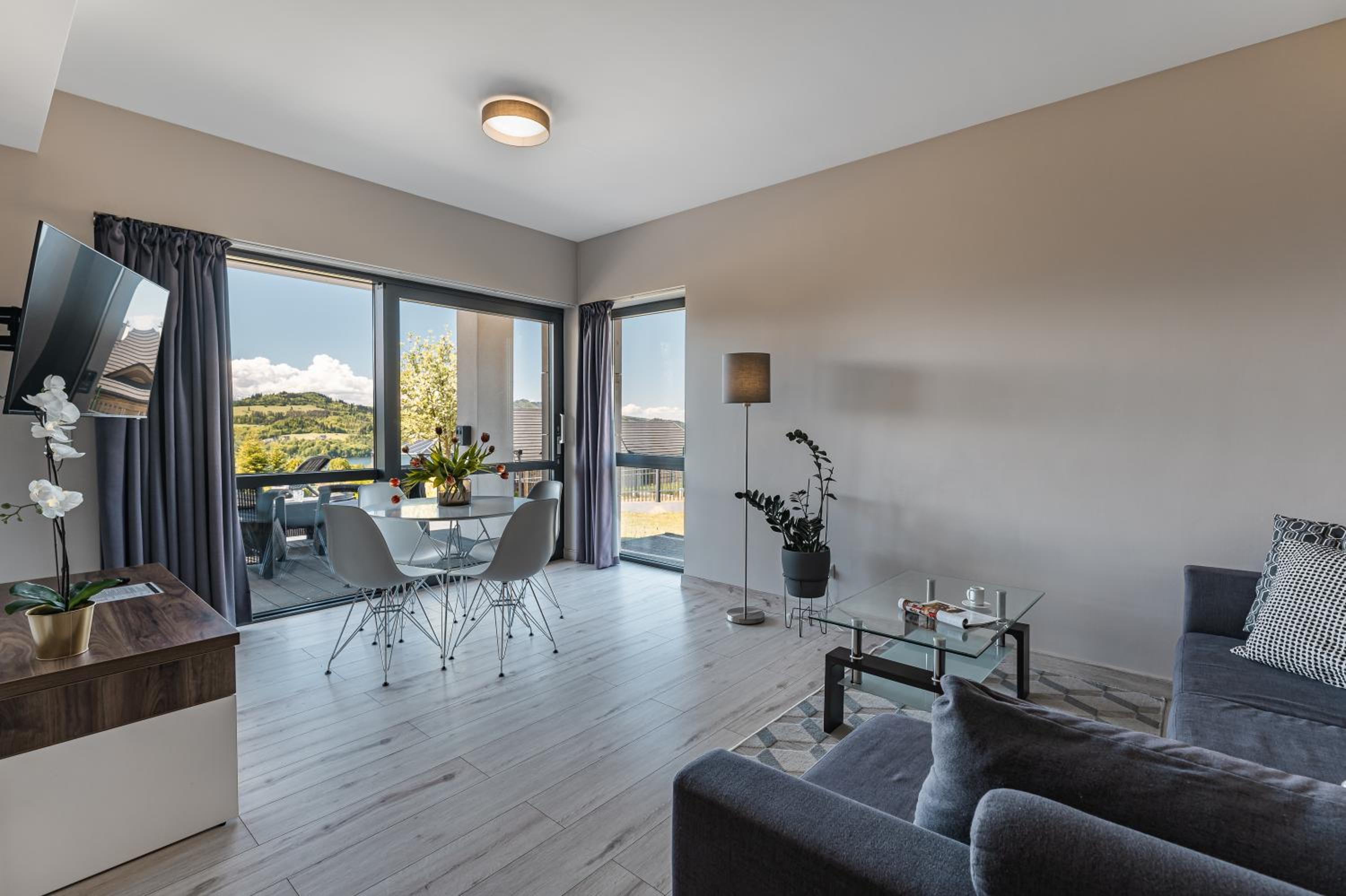 Apartment with Terrace photo 1