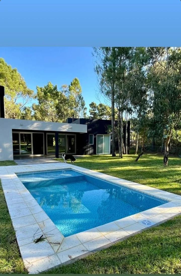 Four-Bedroom House photo 2