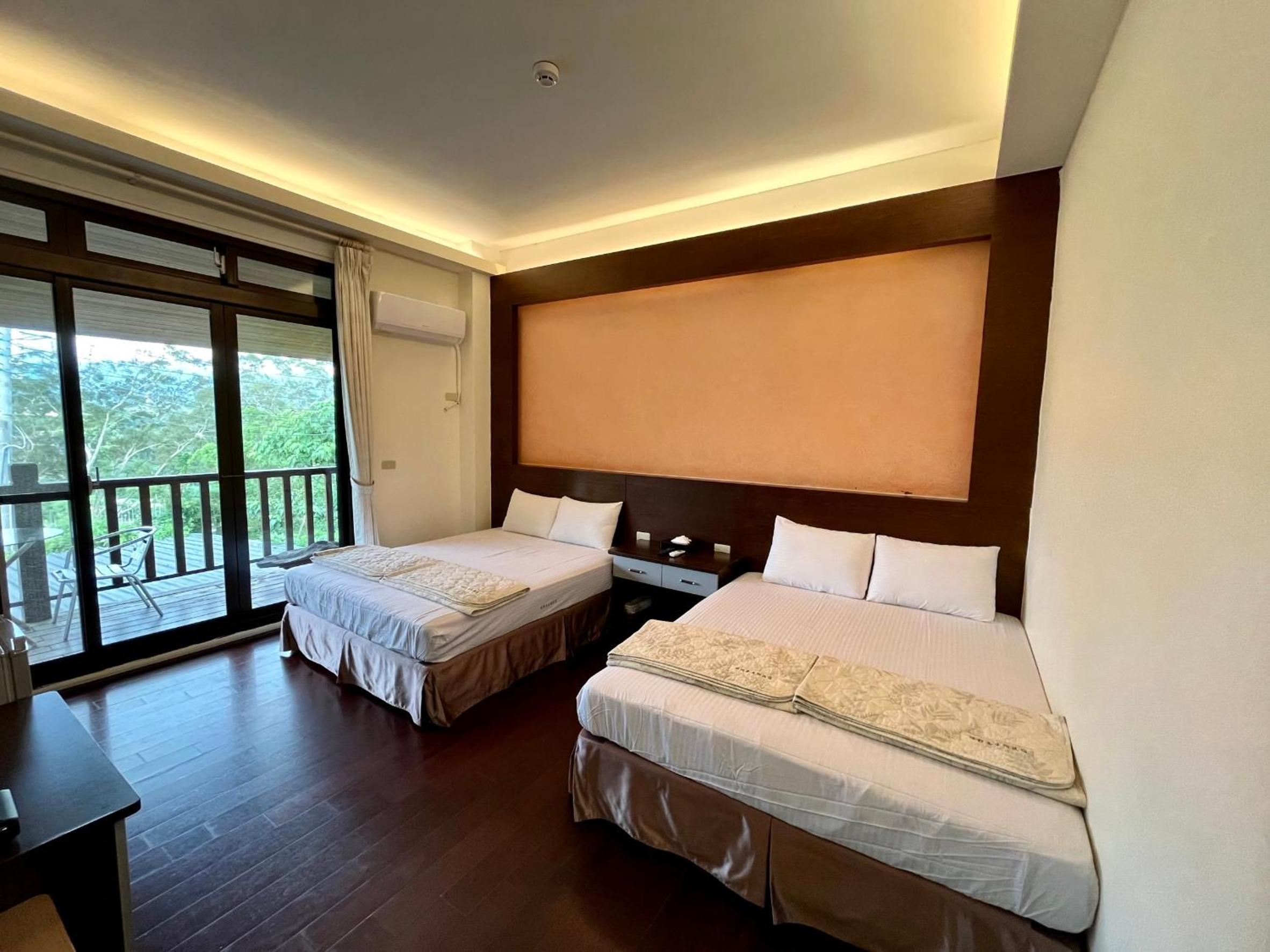 Quadruple Room with Garden View photo 3