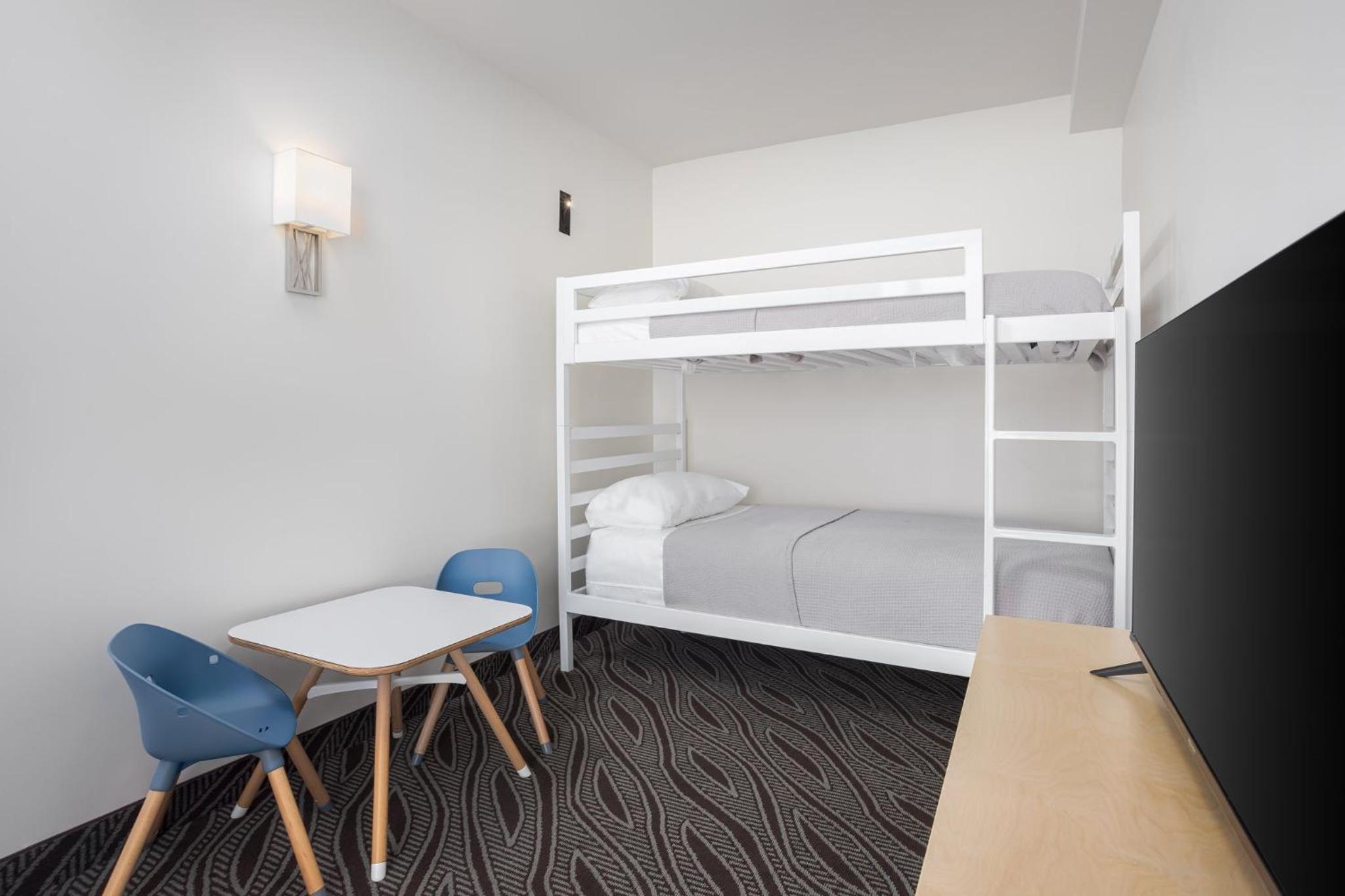 Suite with One King Bed and One Bunk Bed - Kids Friendly photo 3