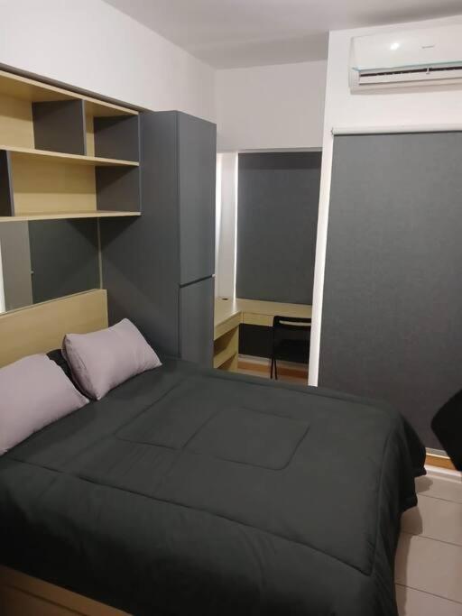 Studio Apartment with Queen Bed photo 1