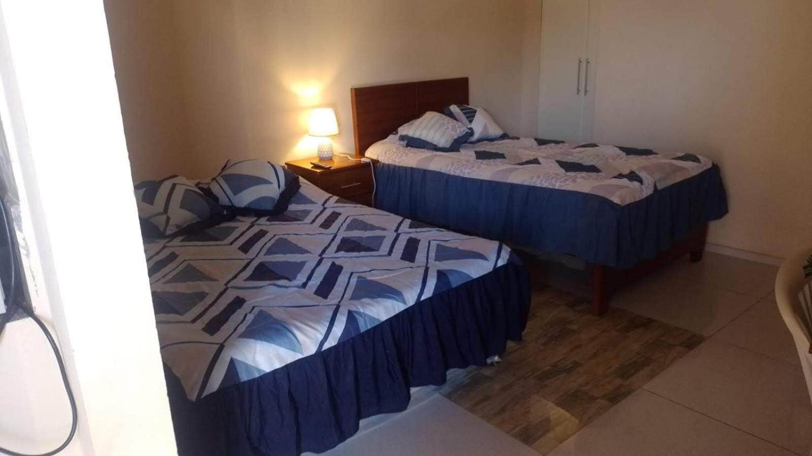 Queen Room With Two Queen Beds photo 3