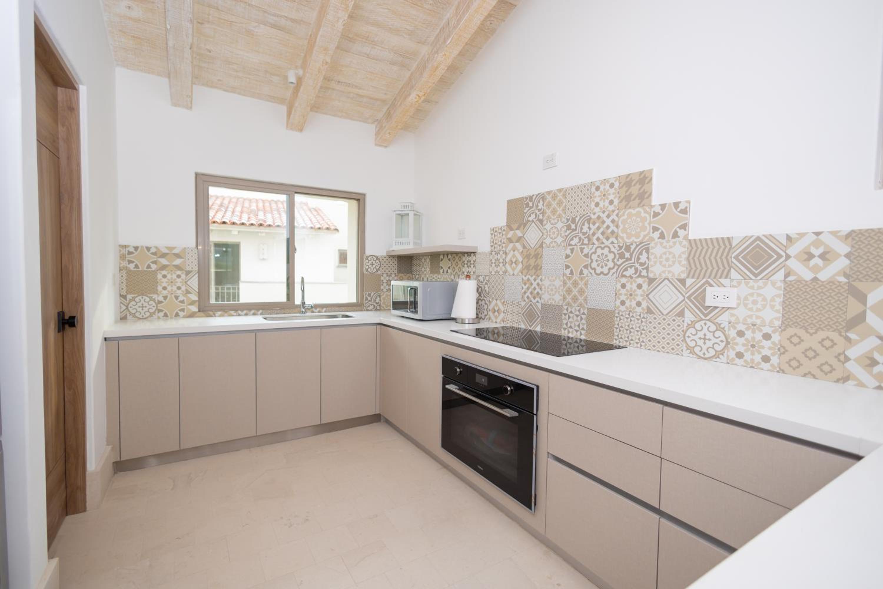 Two-Bedroom Villa - Photo 9