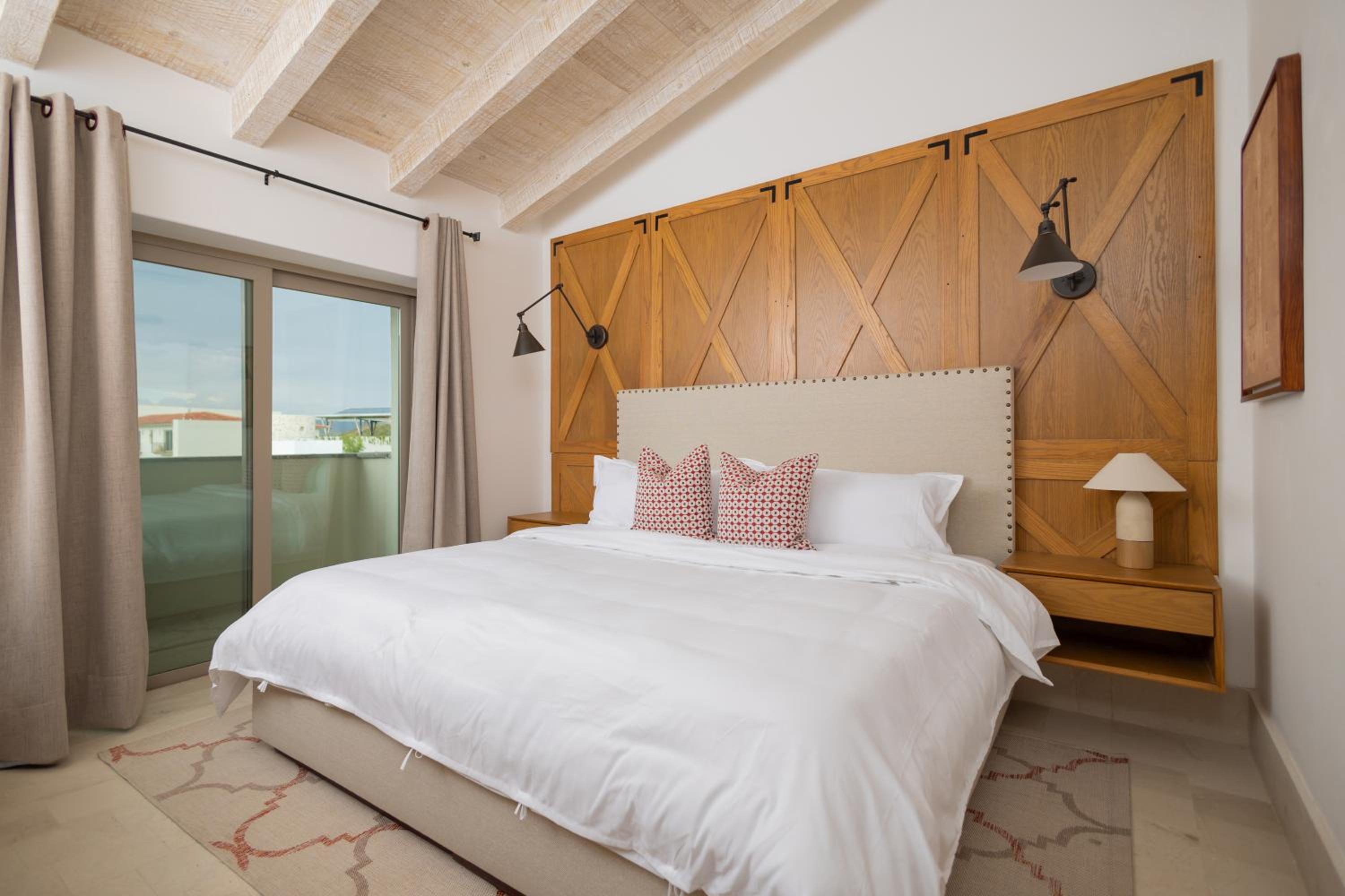 Two-Bedroom Villa - Photo 18