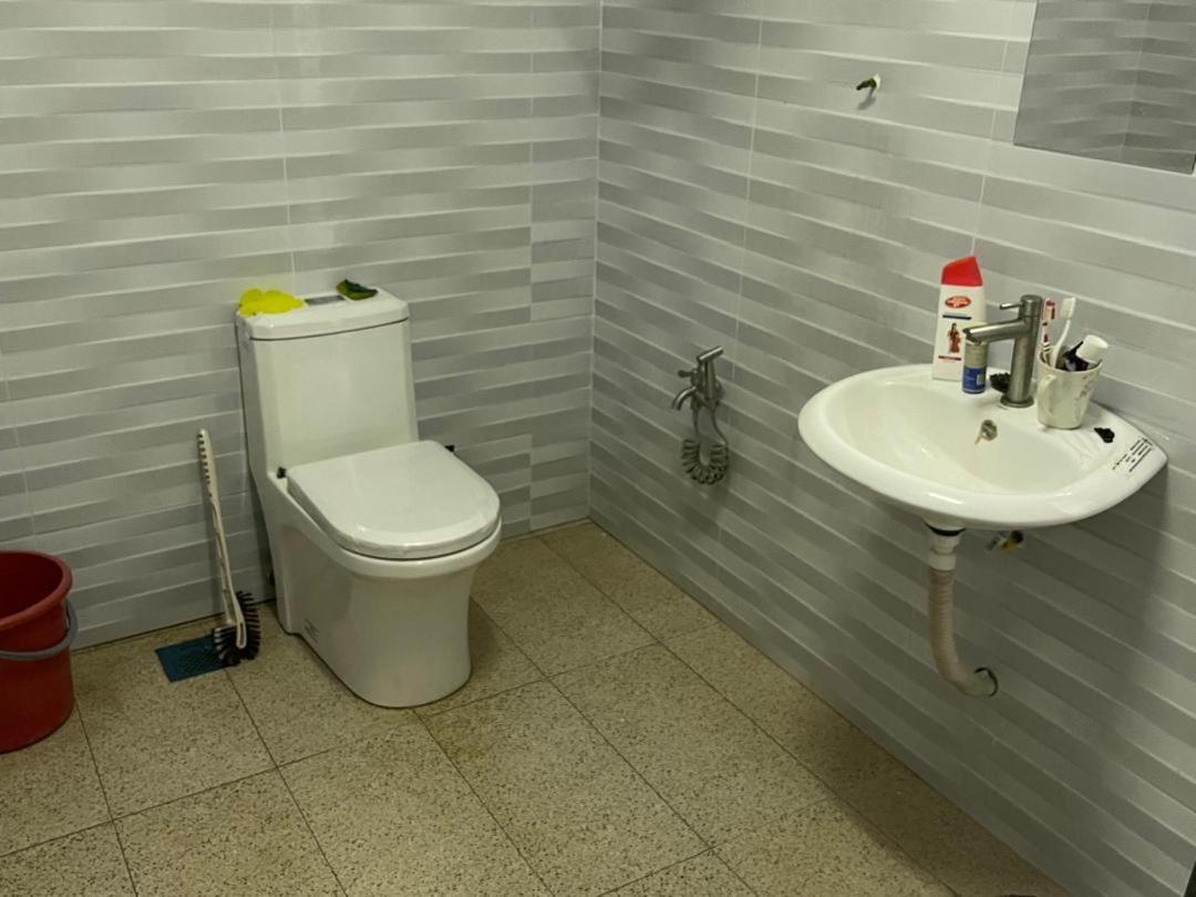 Four-Bedroom House photo 2