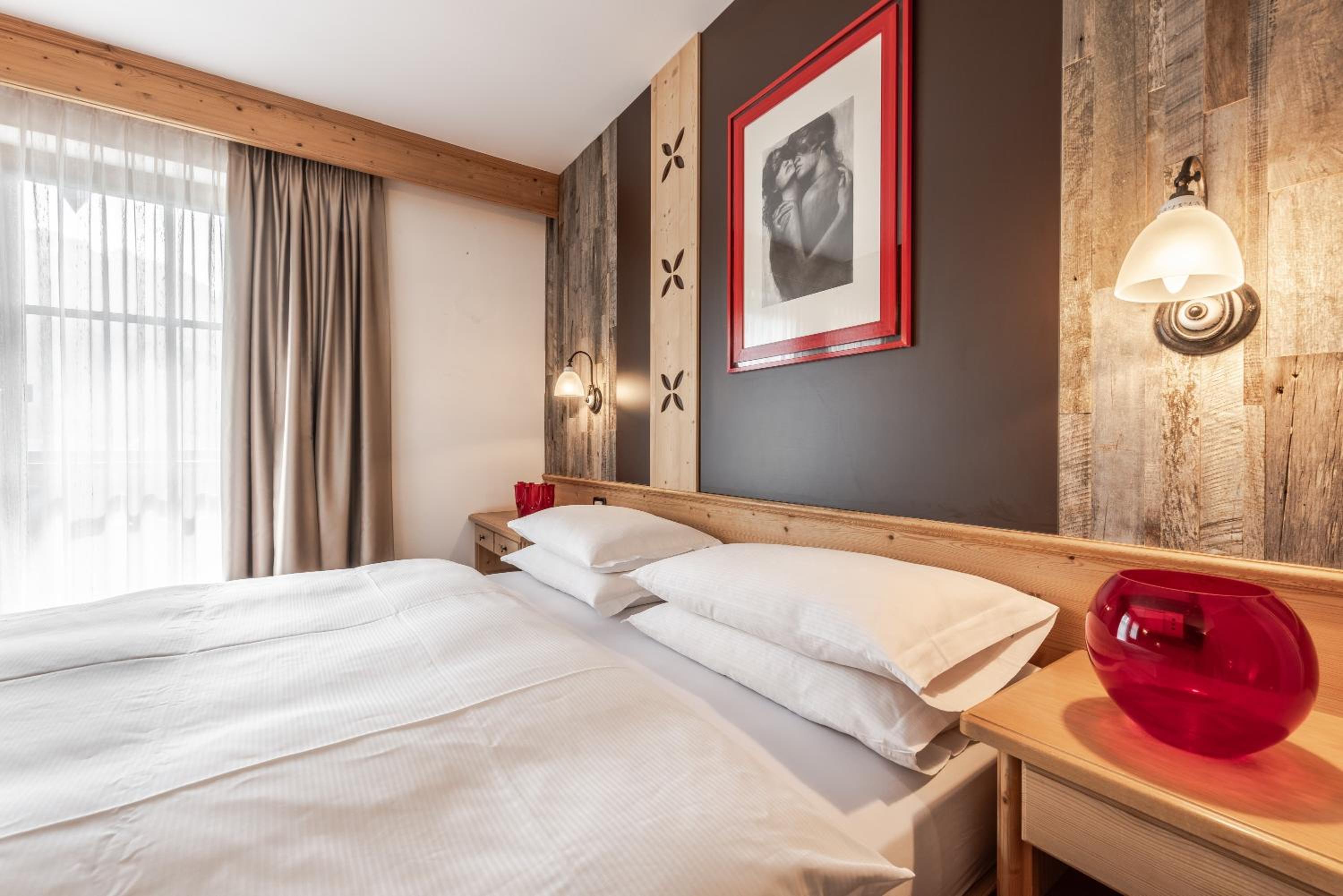 King Room with Balcony photo 1