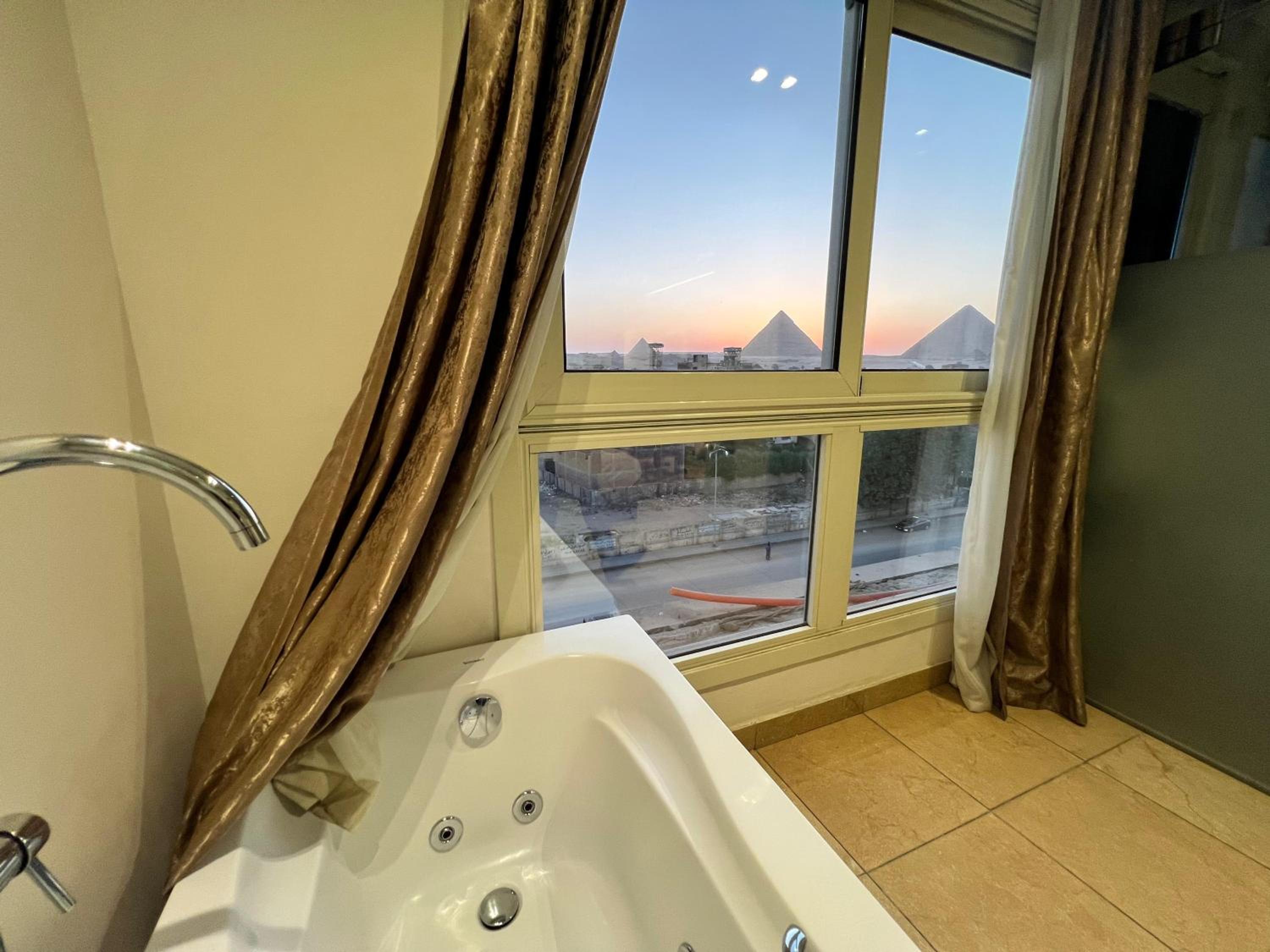 Suite with Hot Tub