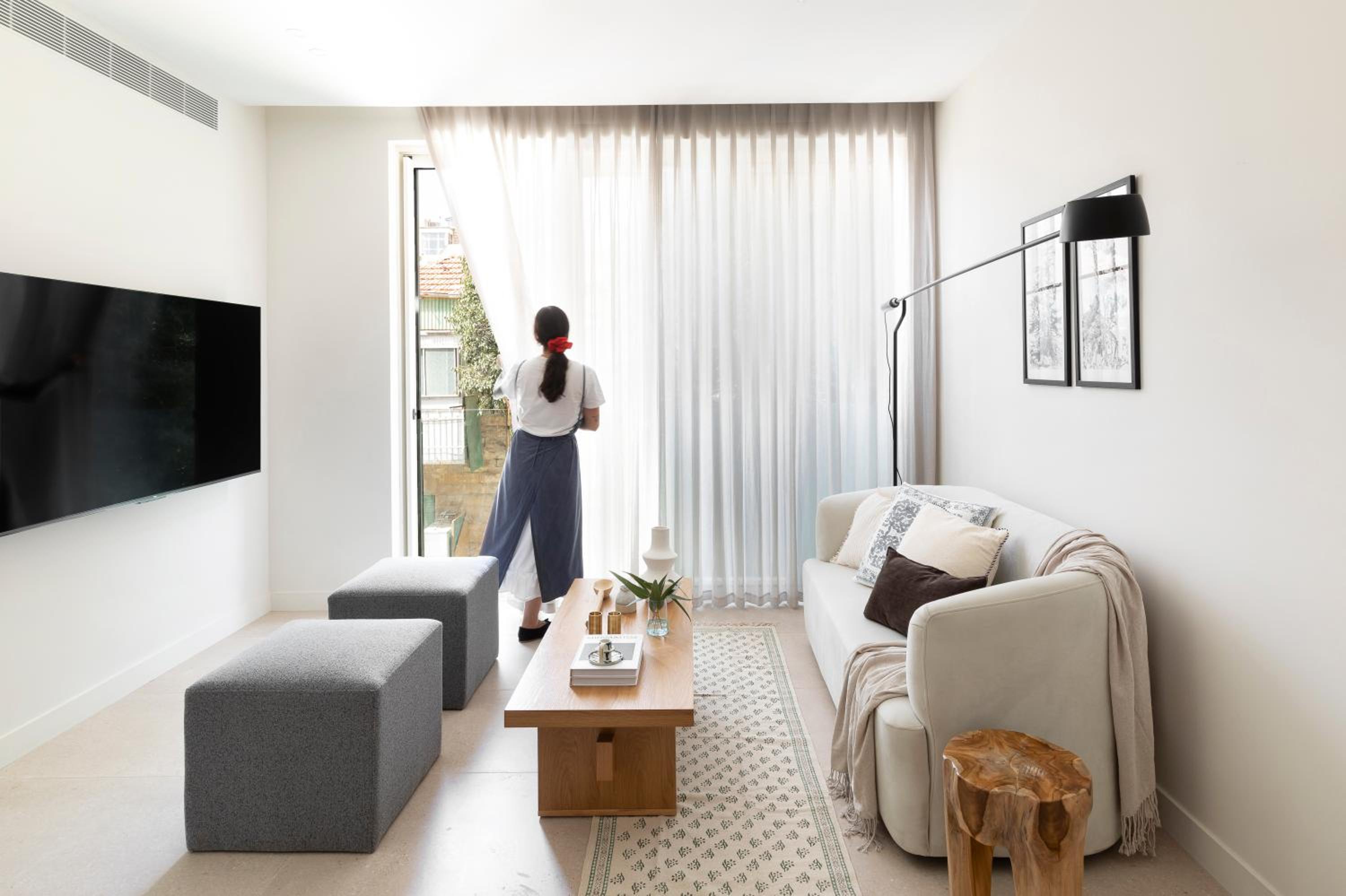 One-Bedroom Apartment with City View photo 1