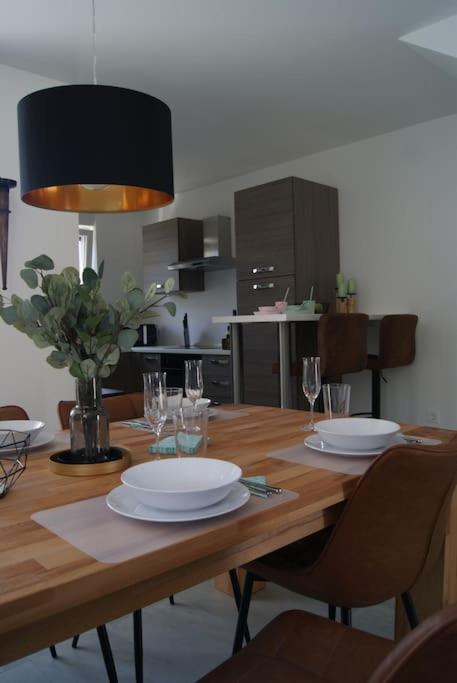Three-Bedroom House photo 2