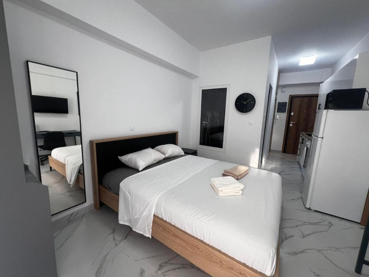 Studio Apartment photo 1
