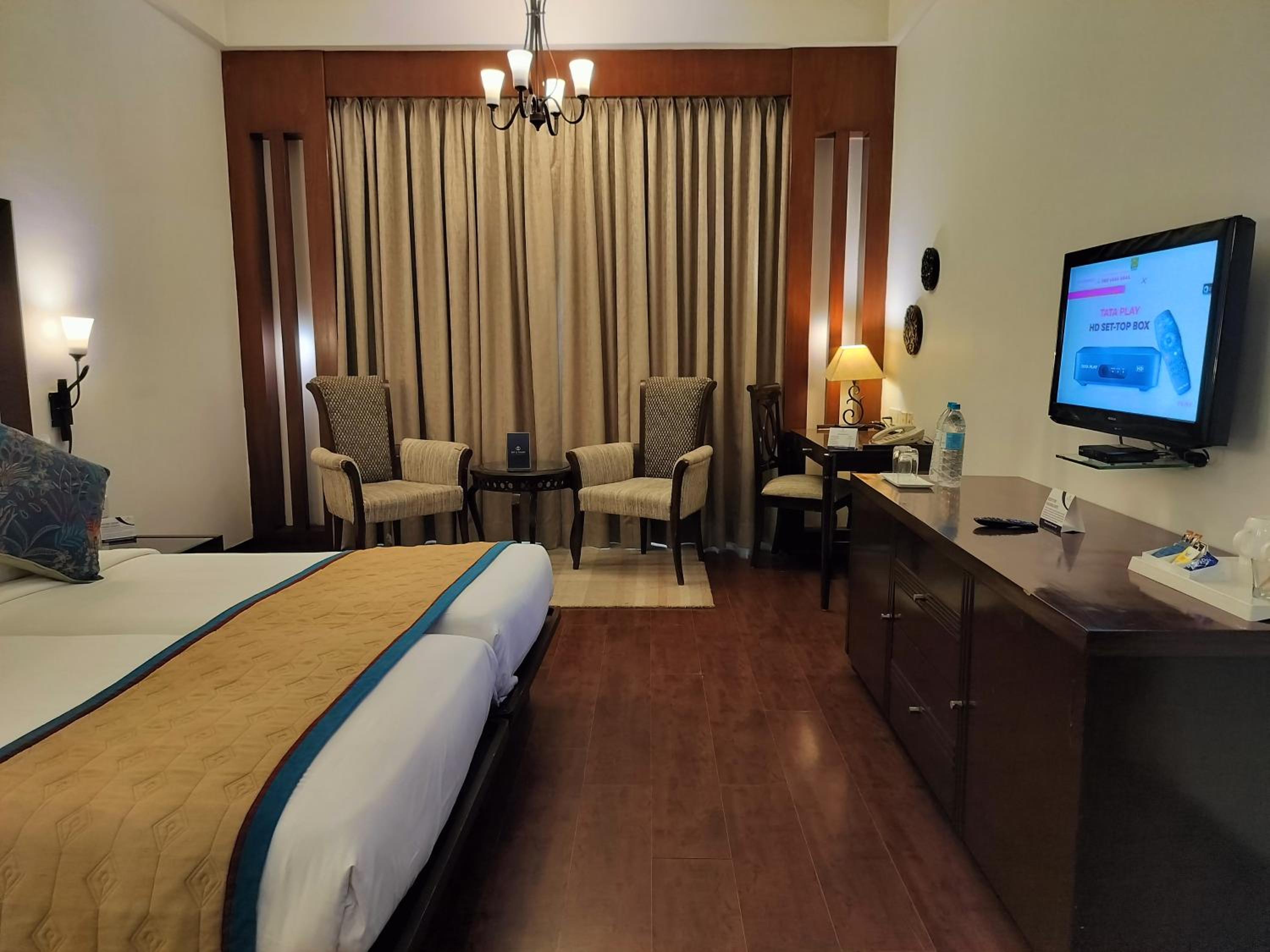 Standard Double or Twin Room - Photo 5
