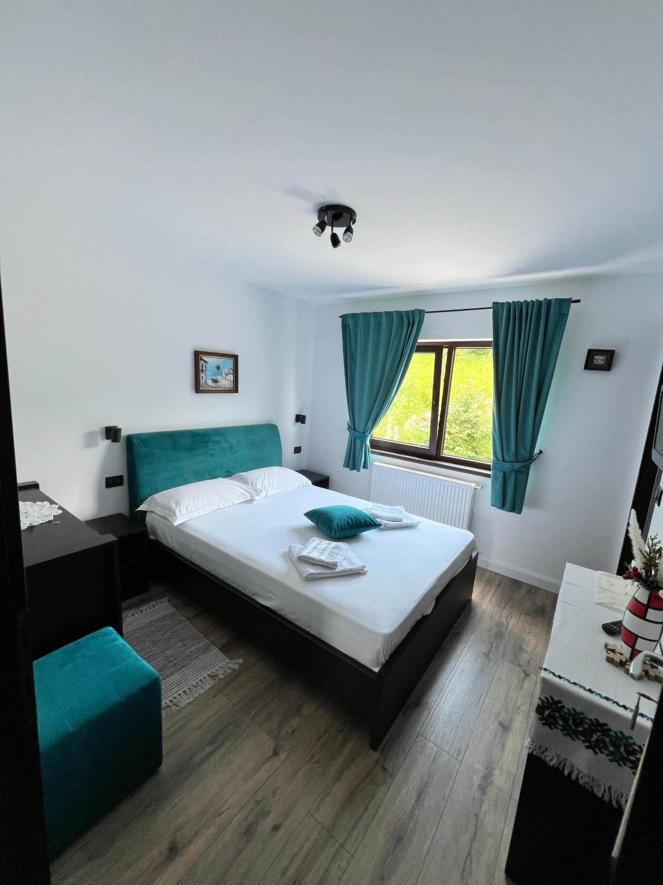 Budget Double Room photo 1