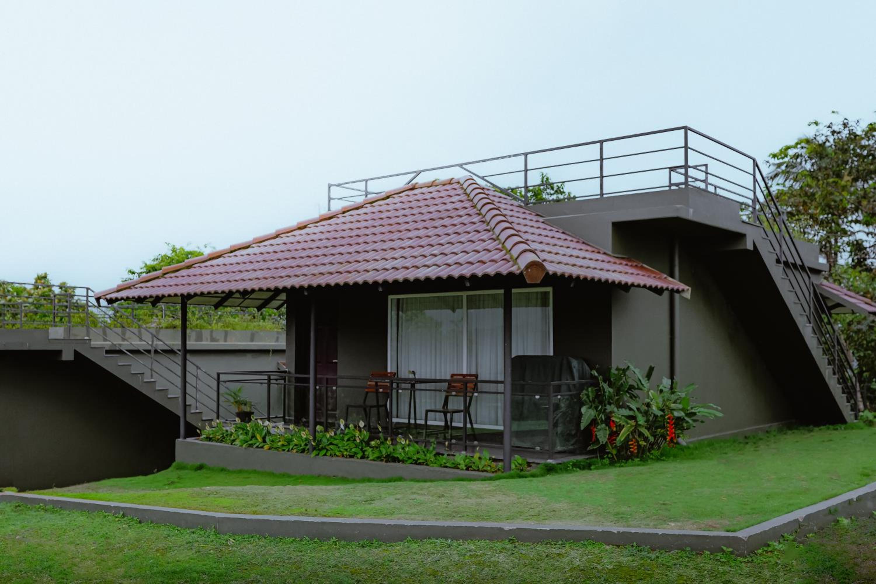 Honeymoon Cottage with Jacuzzi with Evening Hi-Tea Complimentary Honeymoon Cottage with Jacuzzi with Evening Hi-Tea Complimentary