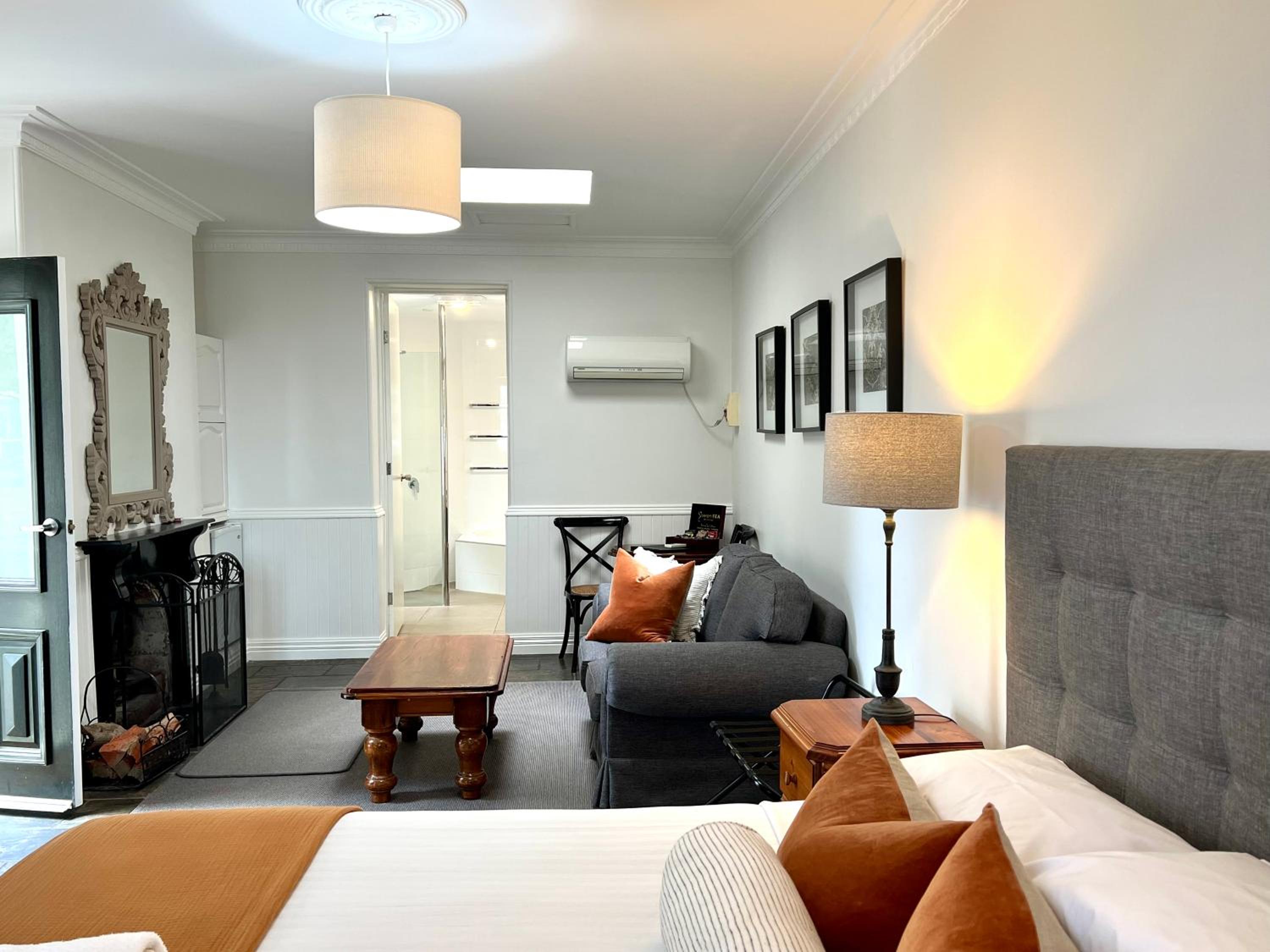 One-Bedroom Cottage - Photo 4