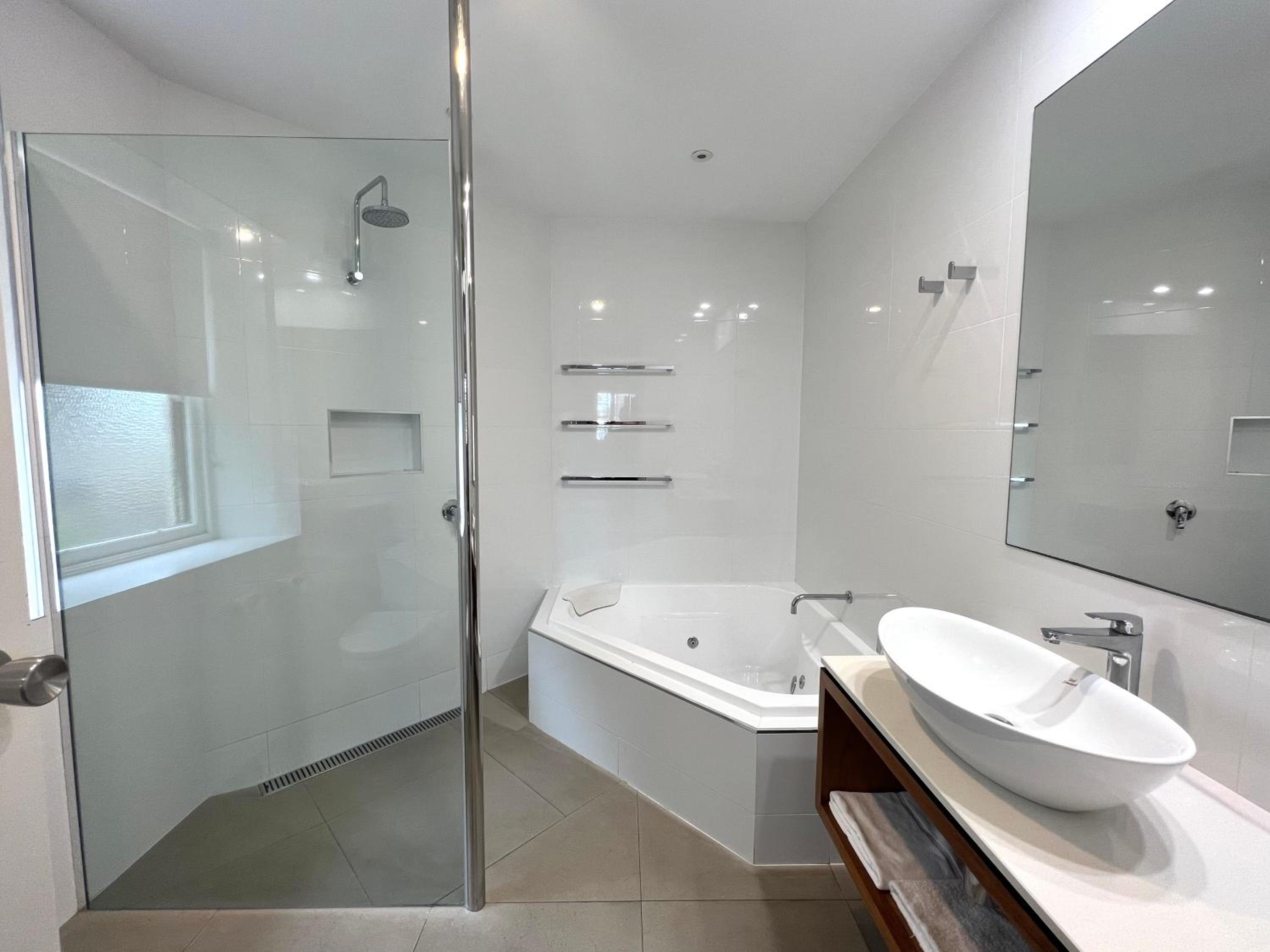 One-Bedroom Cottage - Photo 8